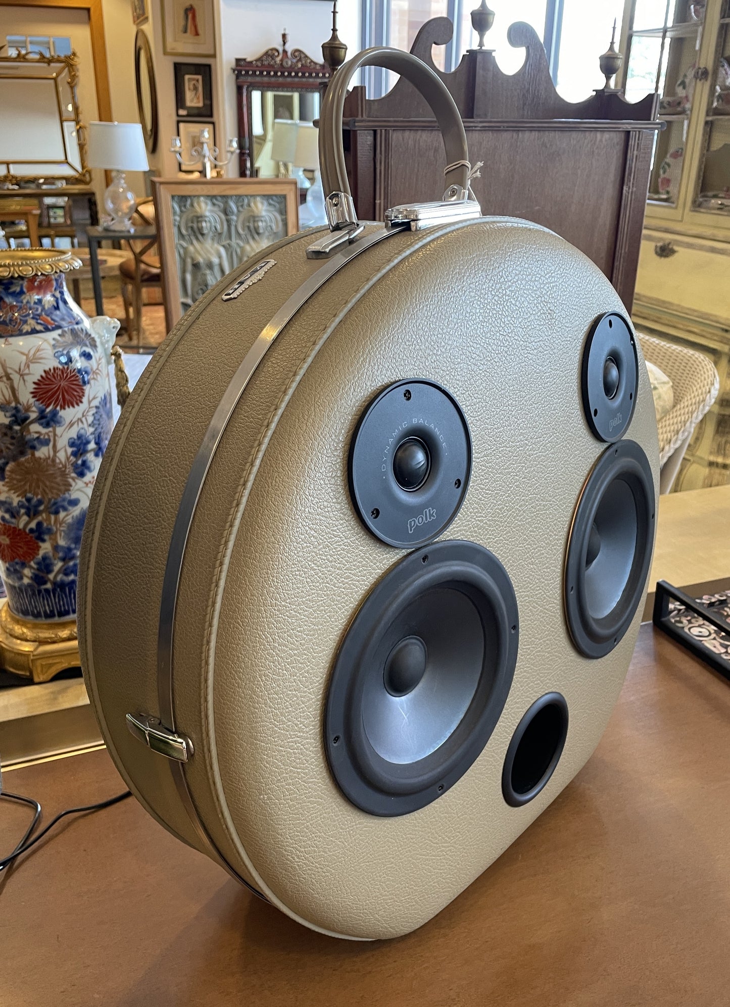 "Lola" Audio Bluetooth Speaker (0OZ001)