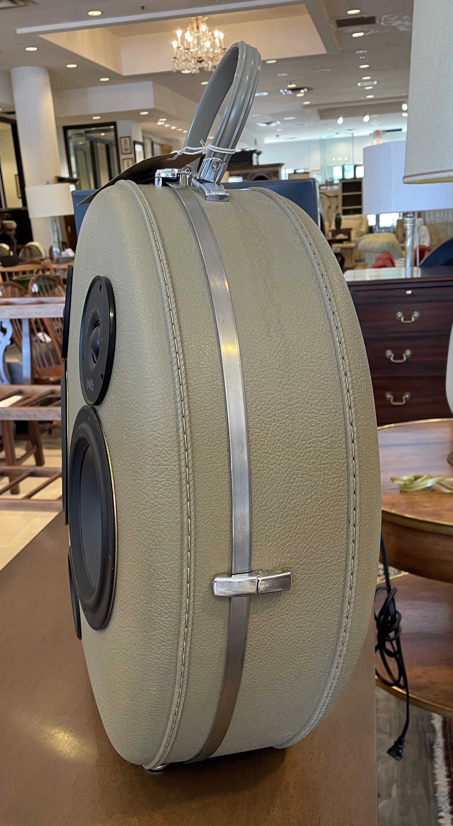 "Lola" Audio Bluetooth Speaker (0OZ001)