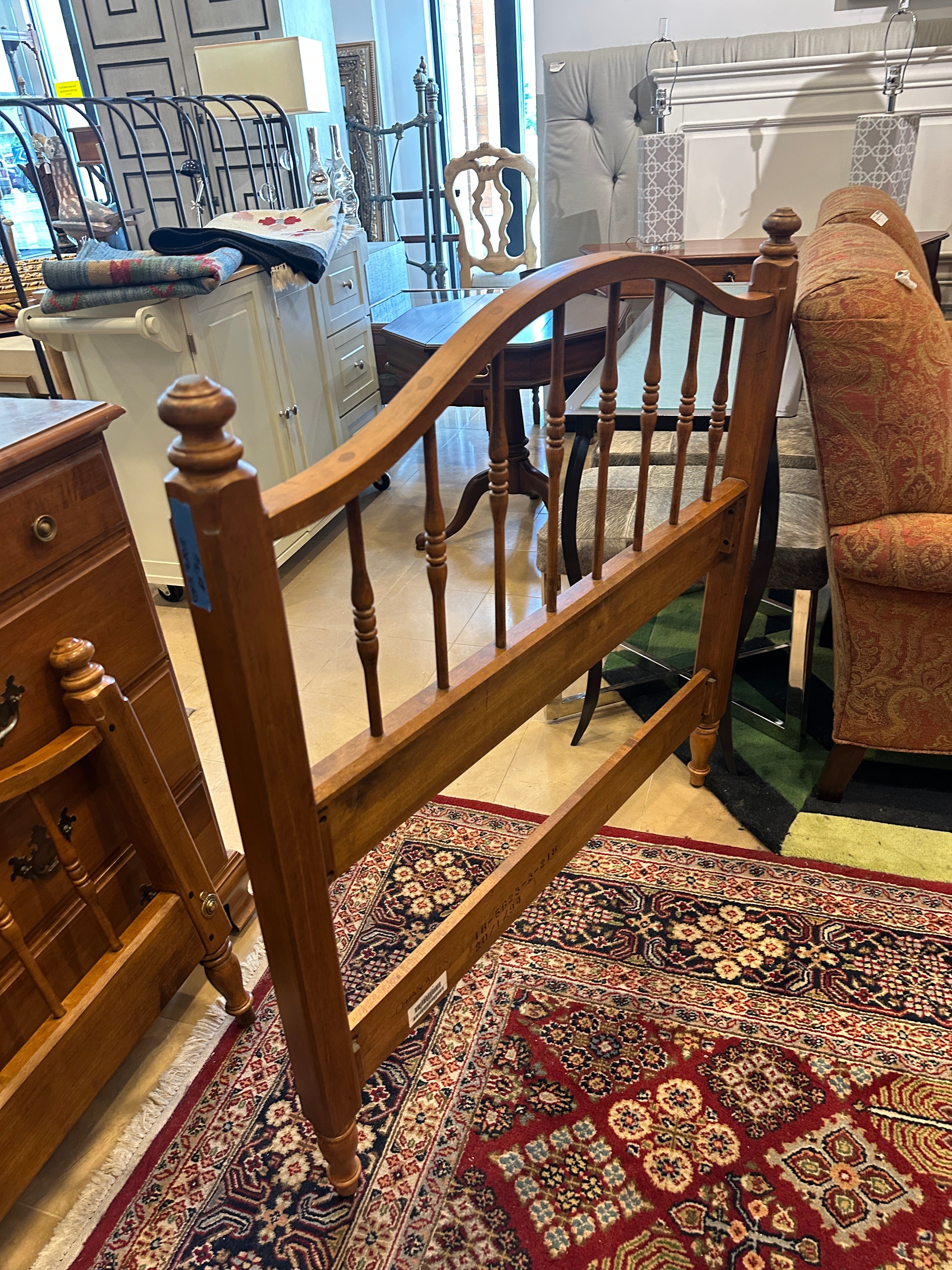 Ethan Allen Maple Country French Xtra Long Twin (0OD002, 0OD001