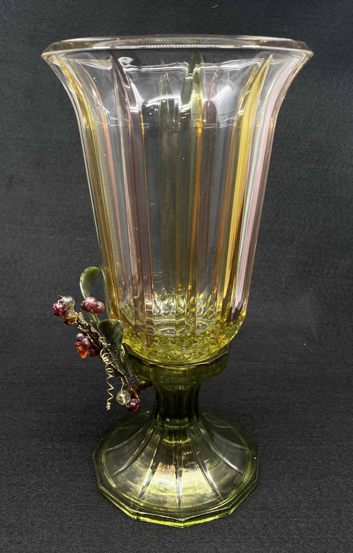 Monica Willard Vase (0H2006)