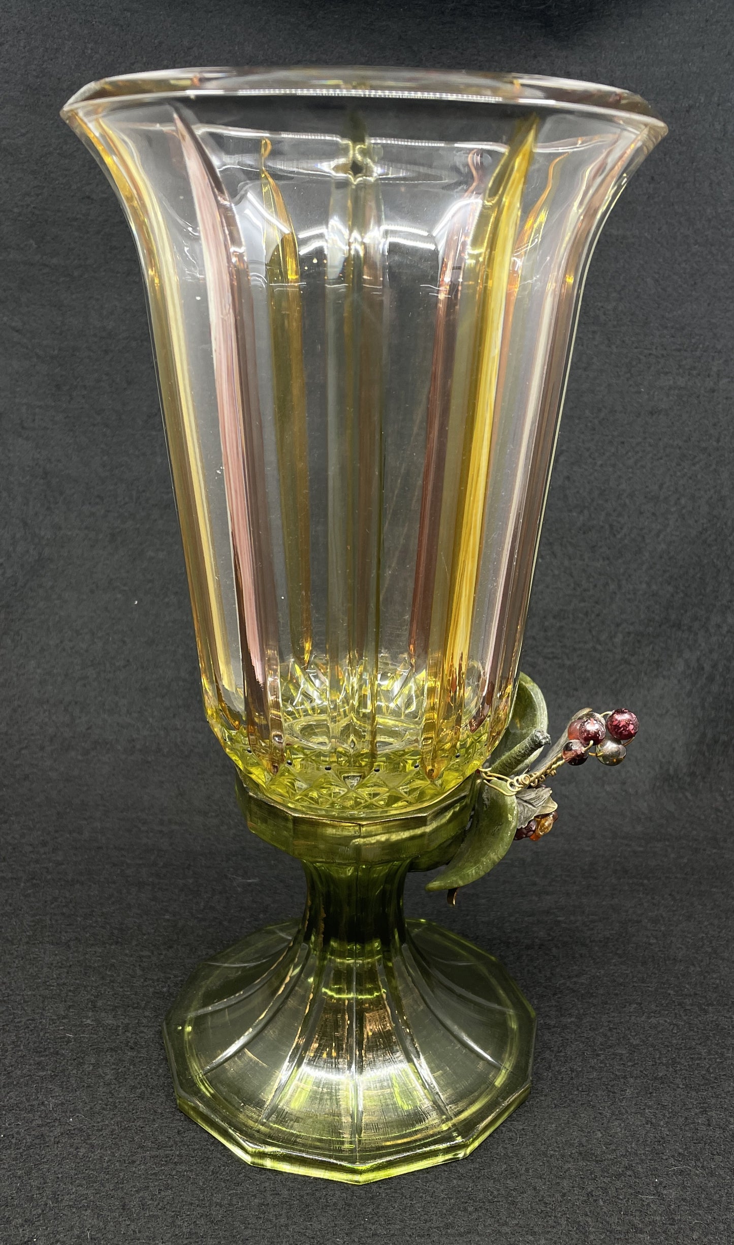 Monica Willard Vase (0H2005)