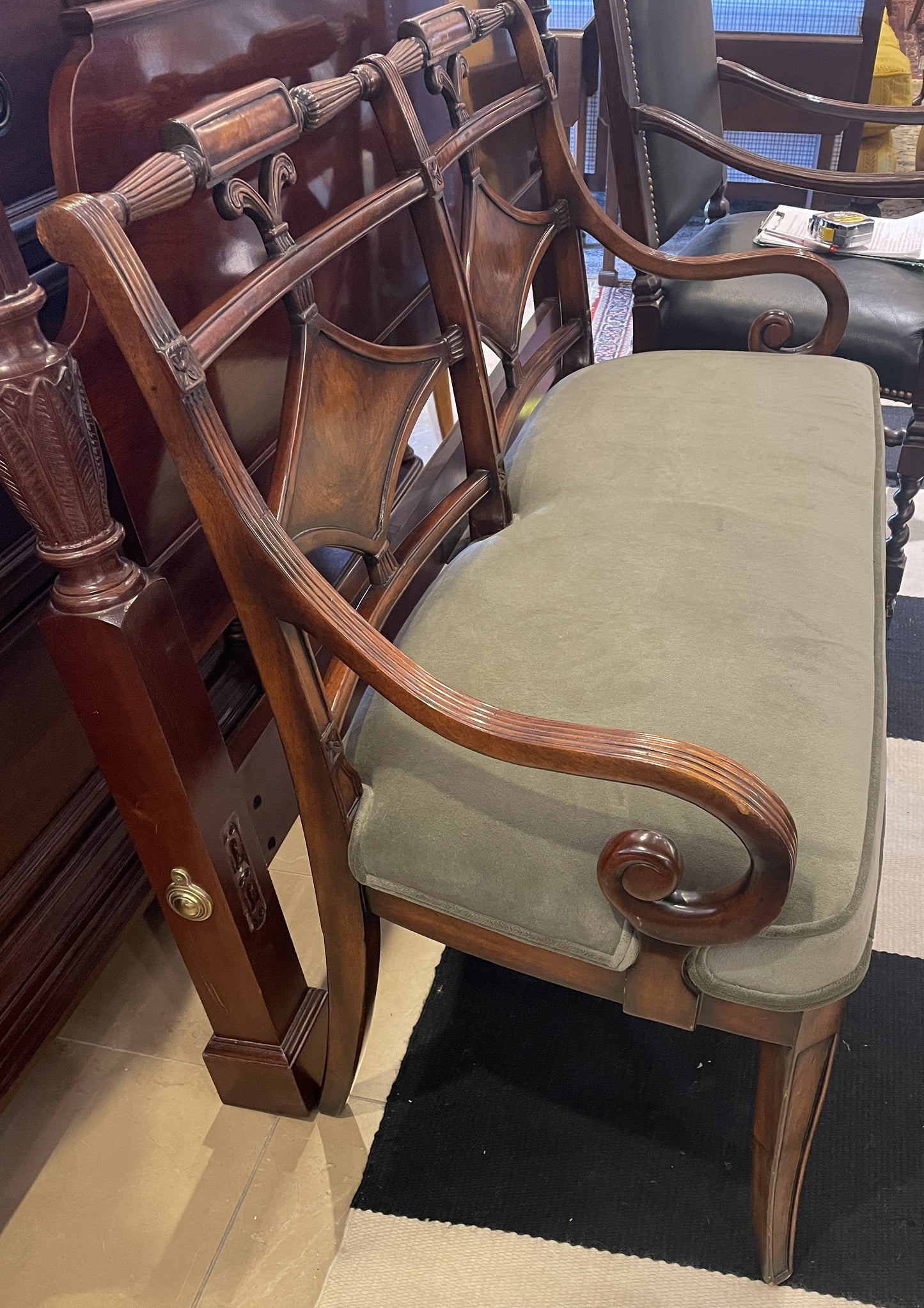 Theodore Alexander Patroness Bench (0HS005)