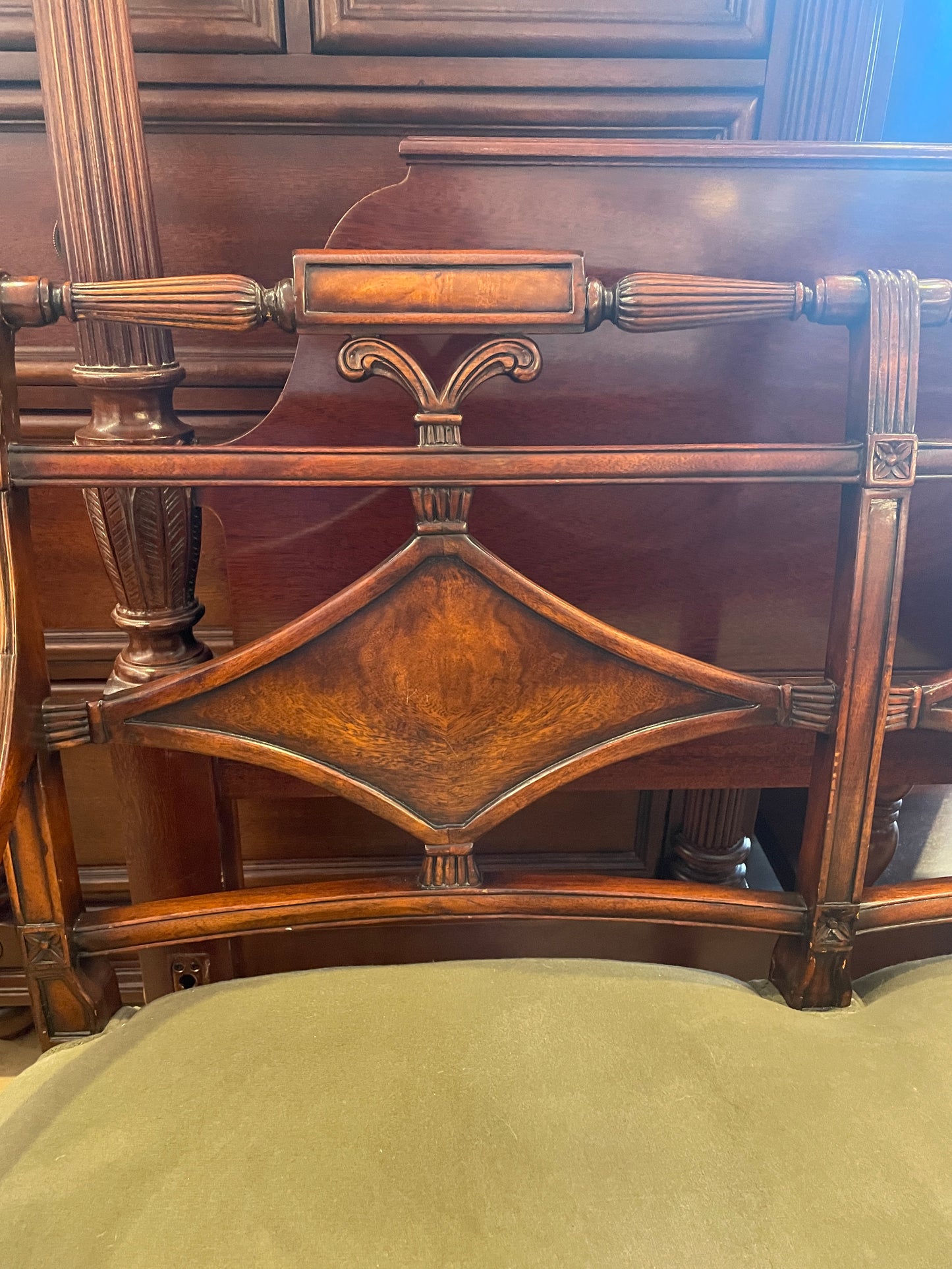 Theodore Alexander Patroness Bench (0HS005)