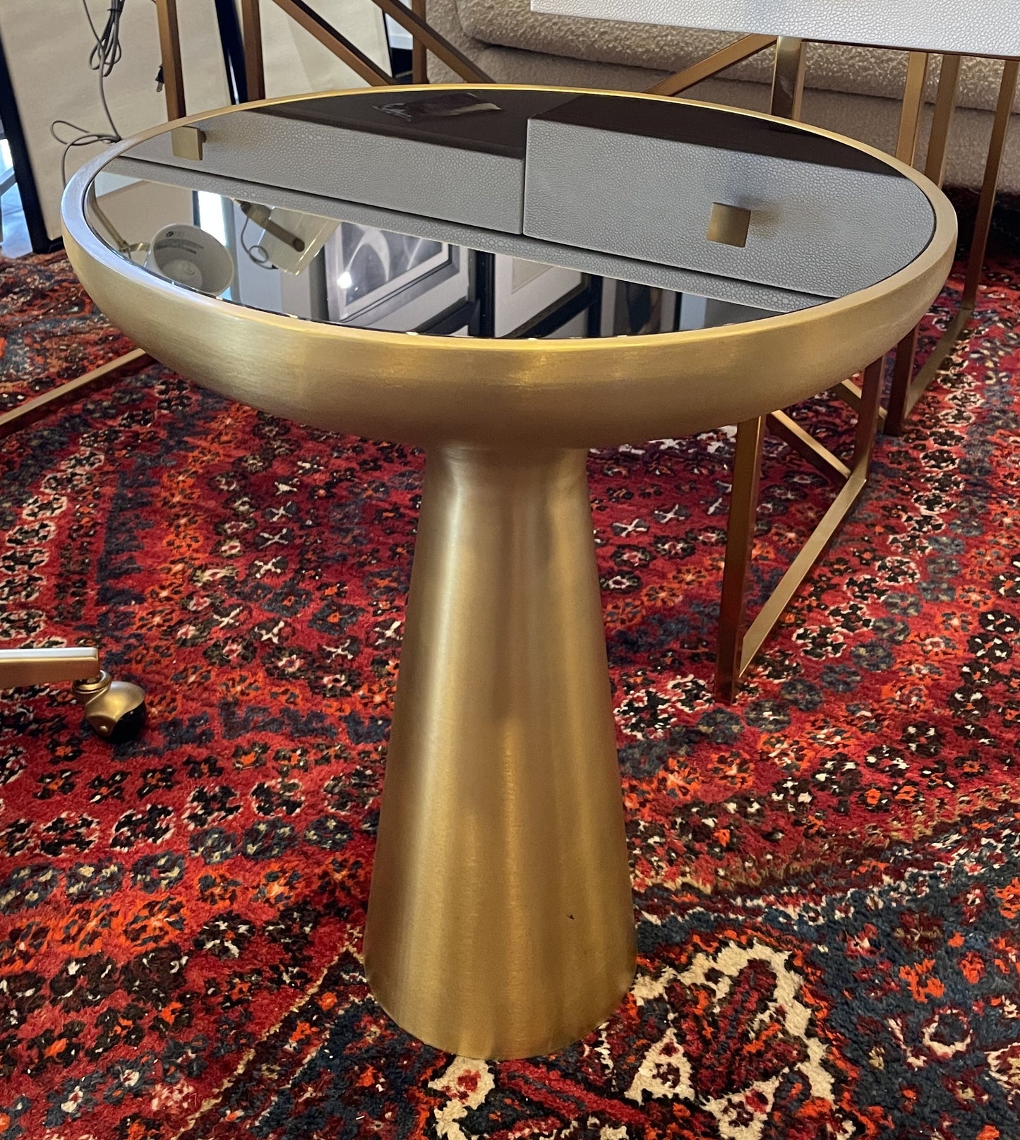 Eichholtz "Lindos" Low End Table (0LG01S)