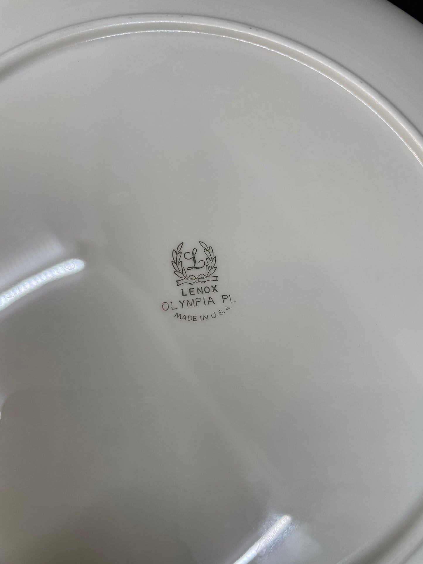 Lenox Olympia Platinum China, Setting for 8 (0HX001)