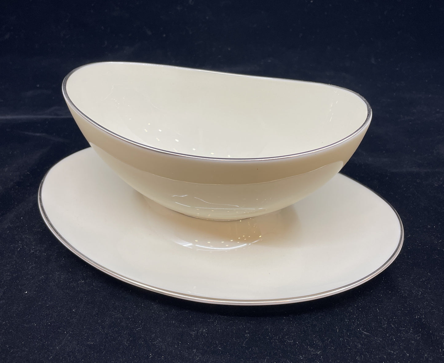 Lenox Olympia Platinum China, Setting for 8 (0HX001)