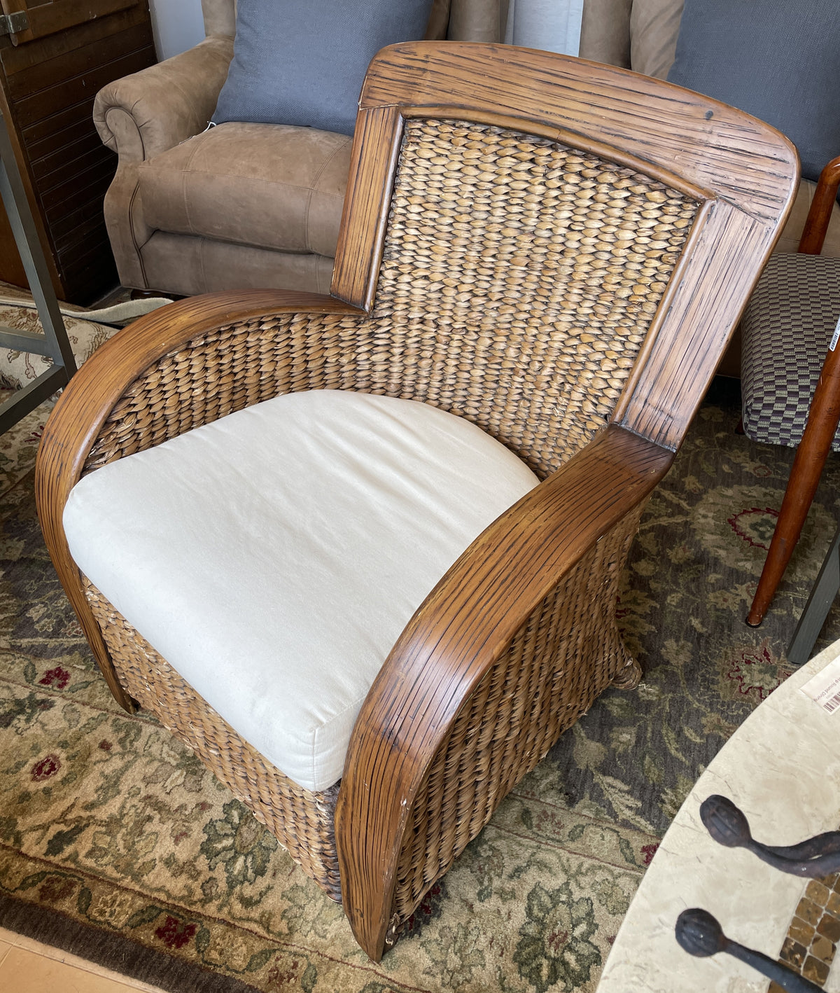 British Colonial Arm Chair (01B01Y)