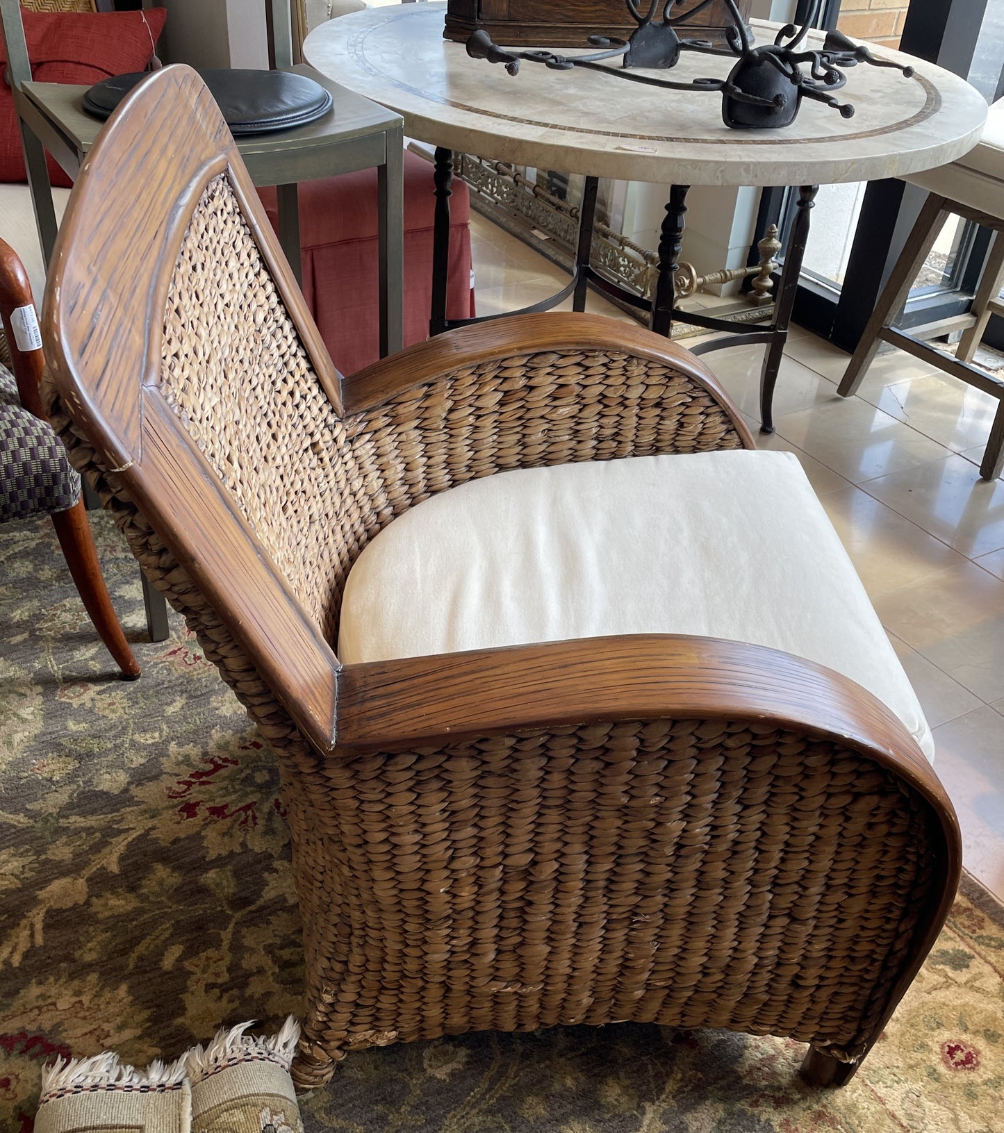 British Colonial Arm Chair (01B01Y)