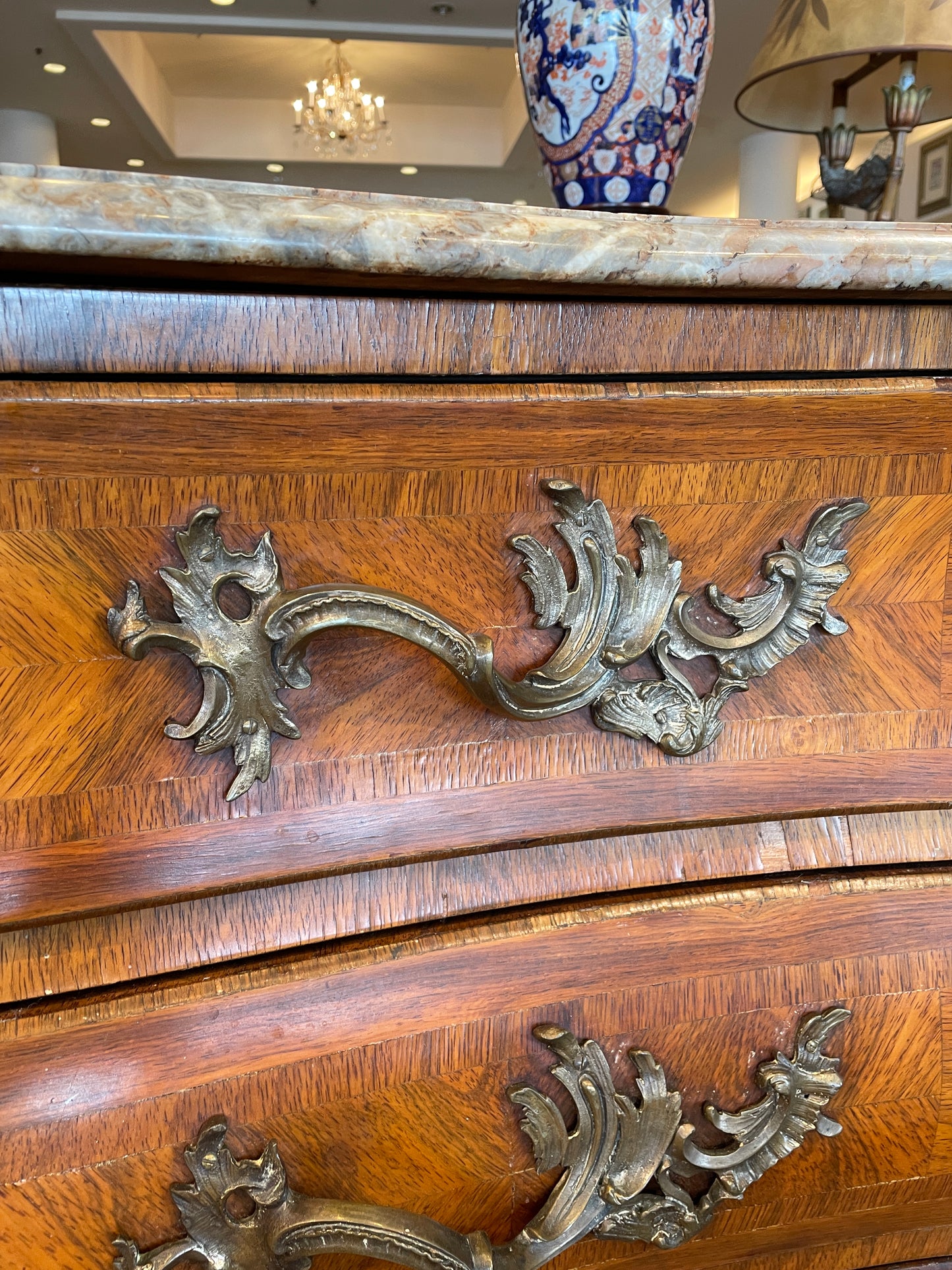 Antique Louis XV Bombe Satinwood Commode with Bronze Ormolu (05B006)