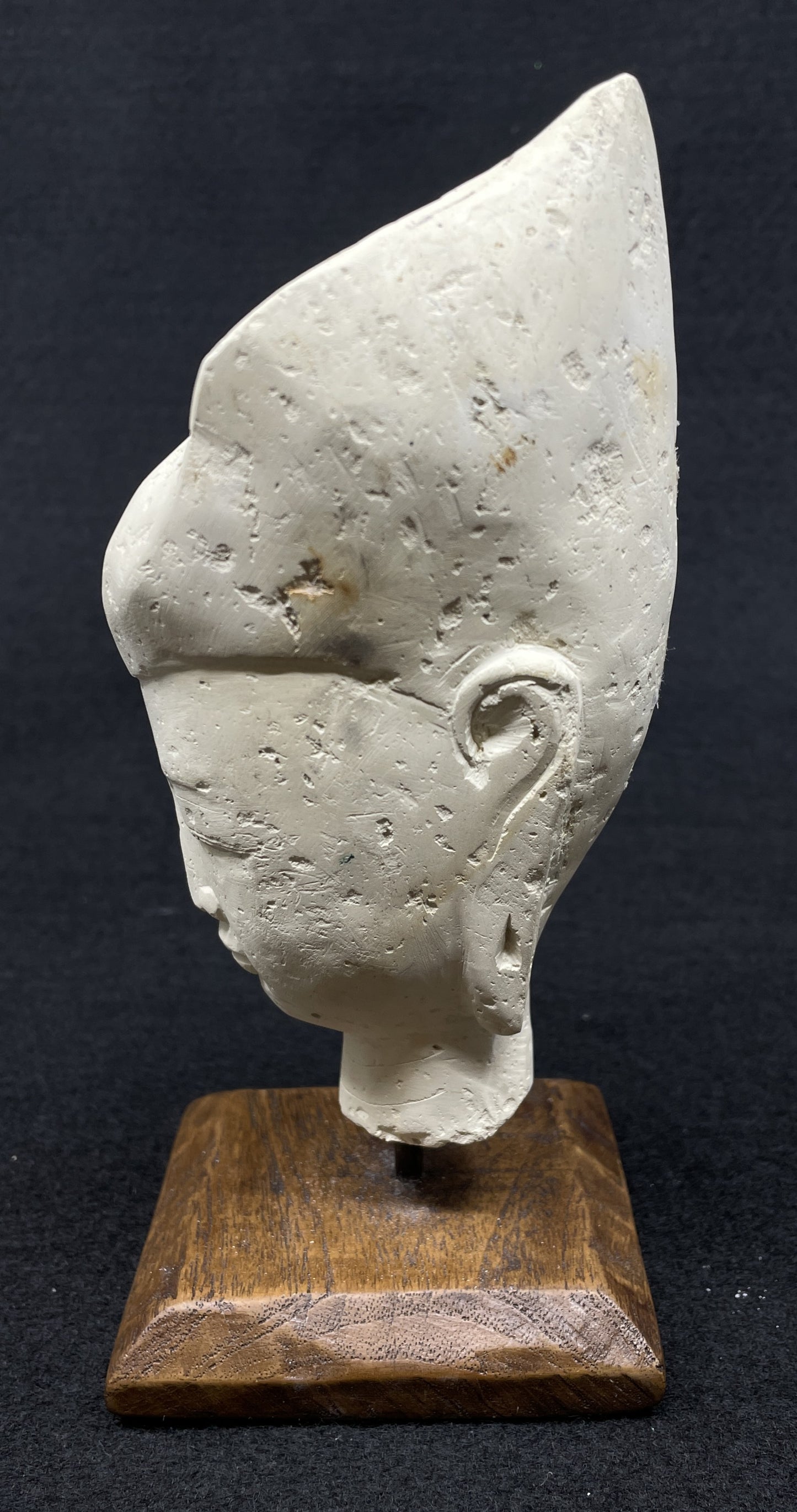 Balinese Stone Head (05B00K)