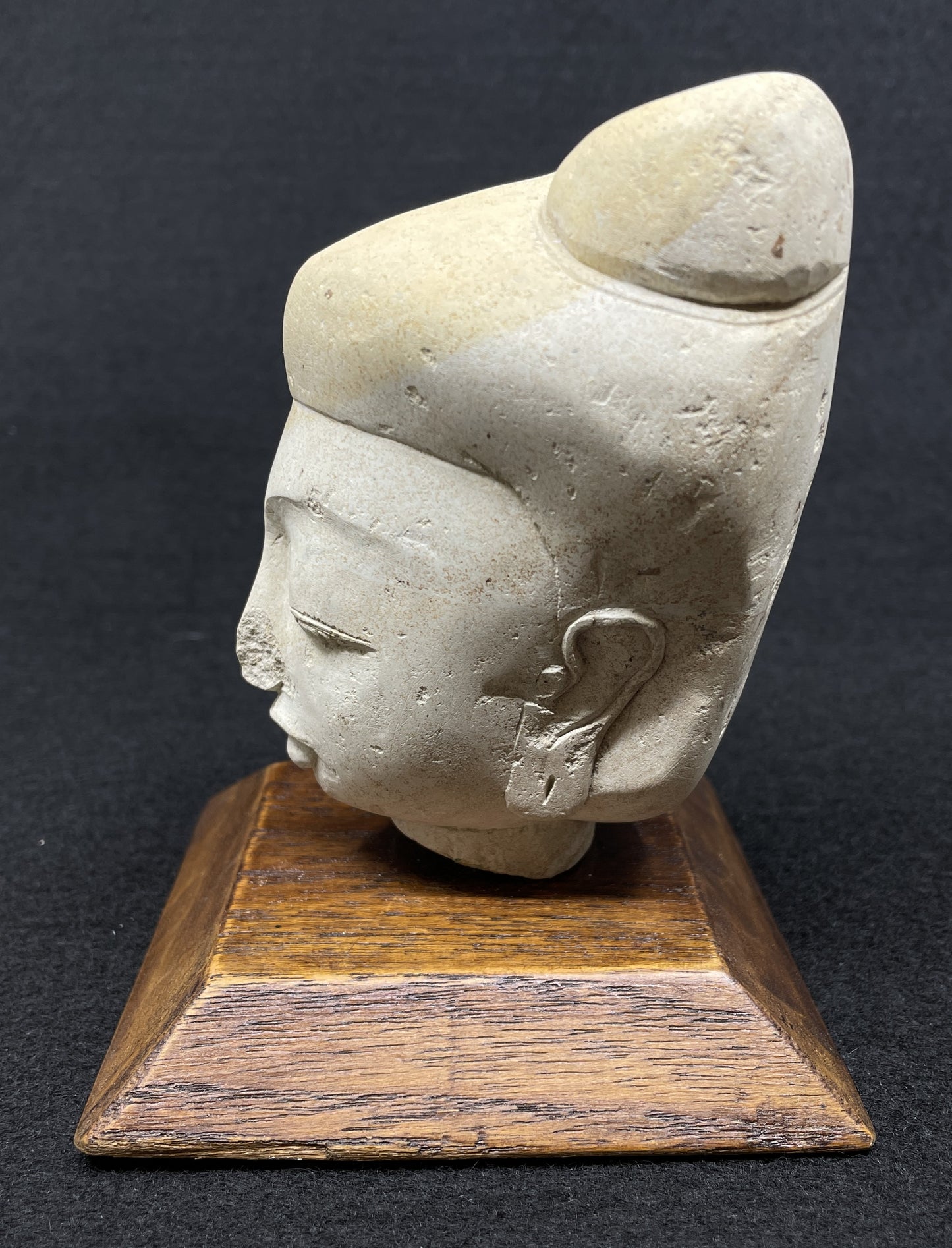 Balinese Stone Head (05B00L)