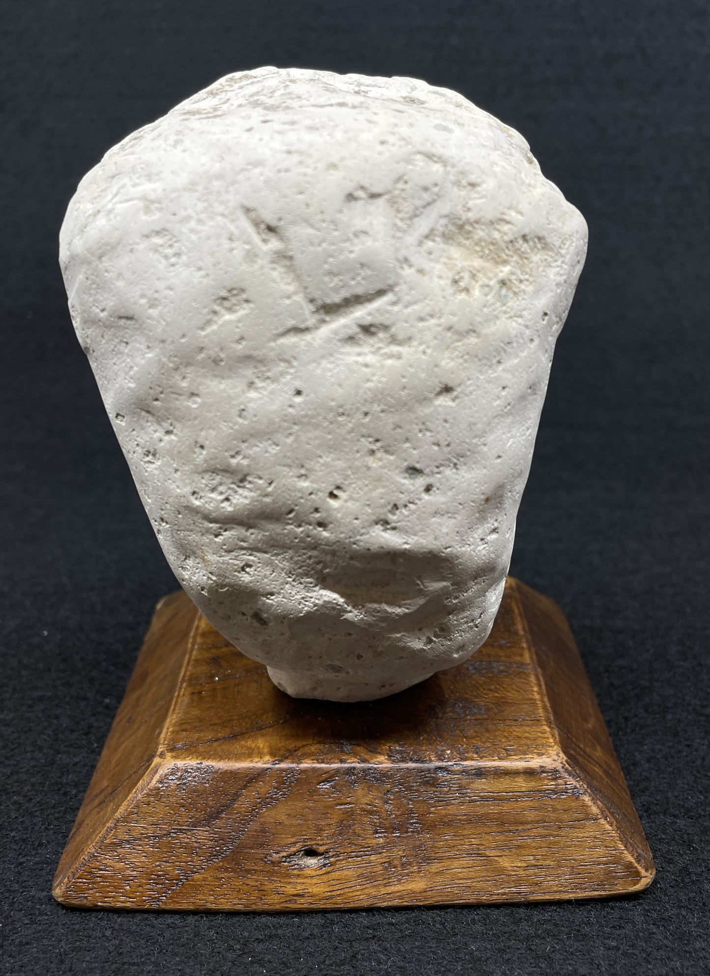Balinese Stone Head (05B00M)