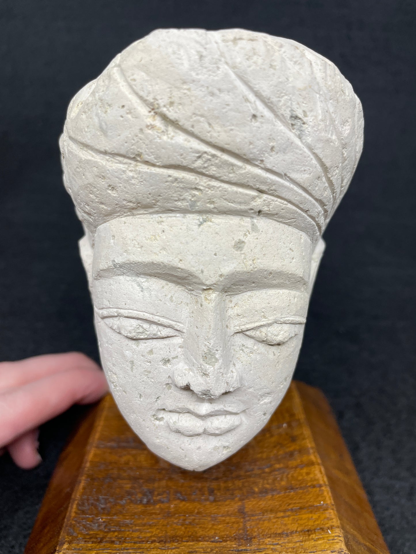 Balinese Stone Head (05B00M)