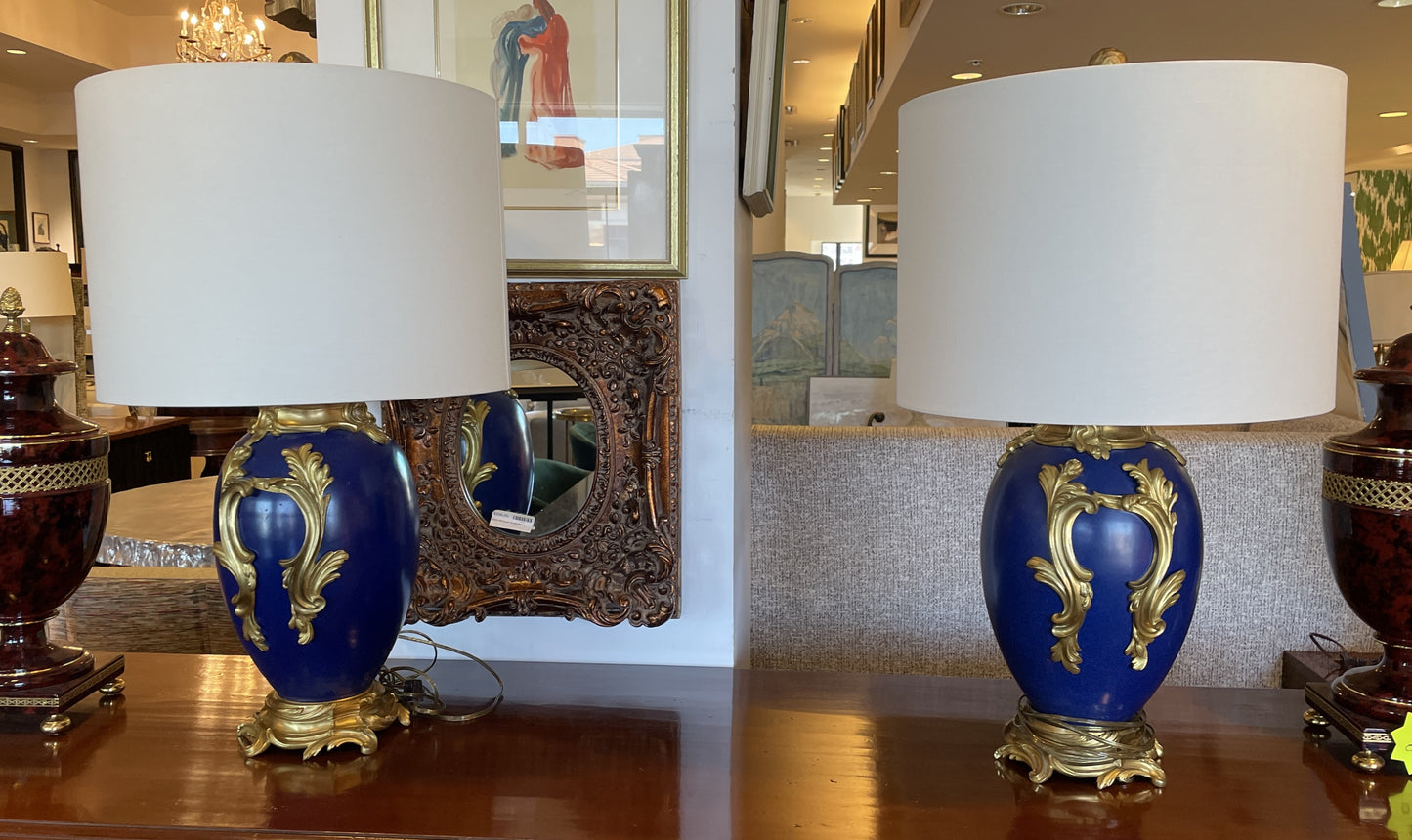 Chinese Export Ceramic with Bronze Ormolu Lamps, a Pair. 19th Century (05B00O)