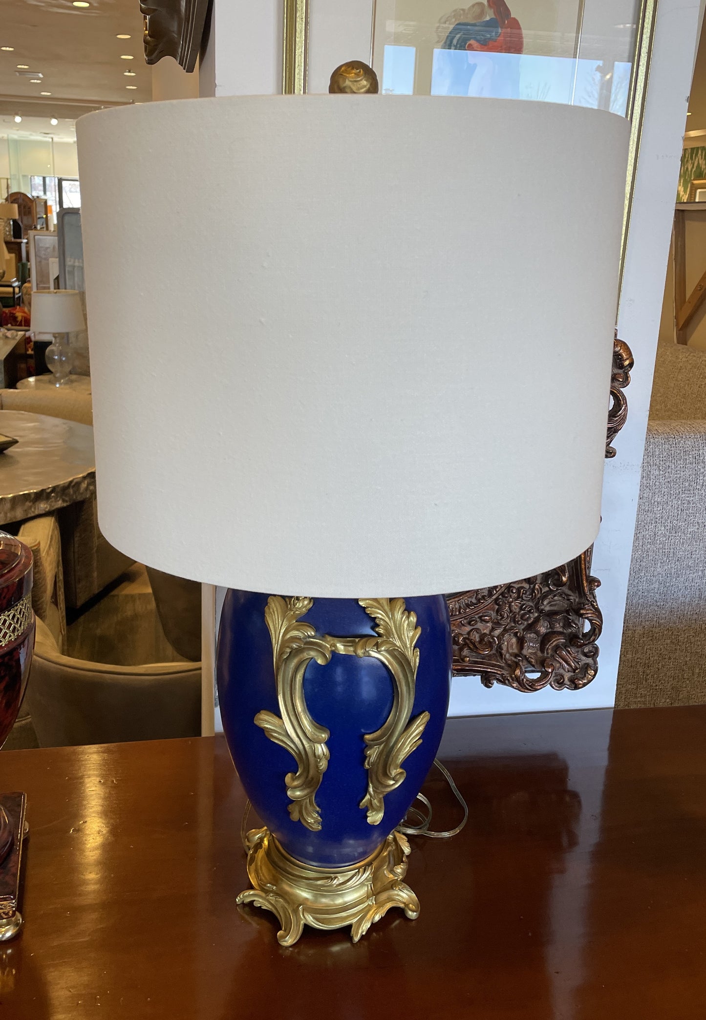 Chinese Export Ceramic with Bronze Ormolu Lamps, a Pair. 19th Century (05B00O)