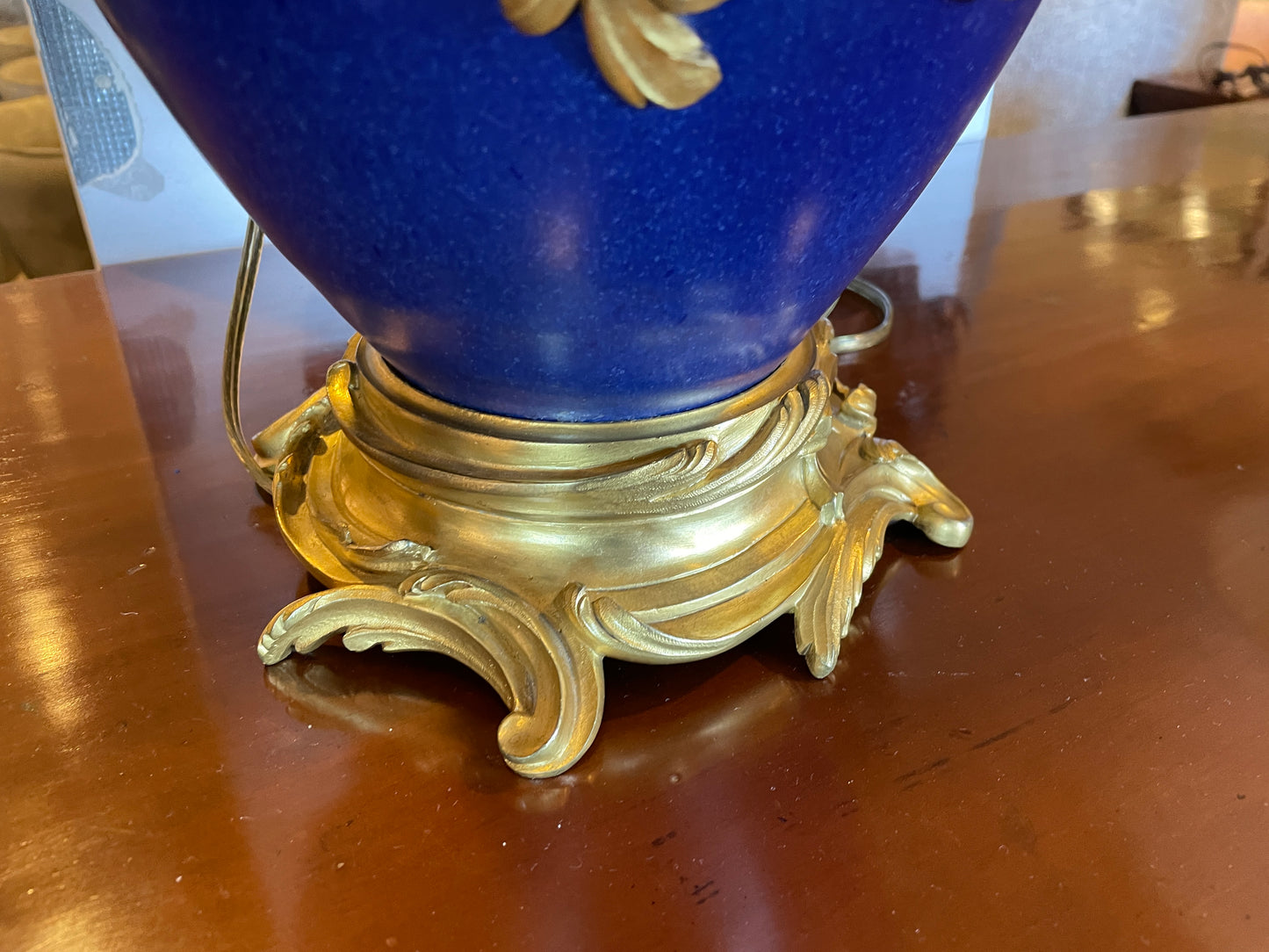 Chinese Export Ceramic with Bronze Ormolu Lamps, a Pair. 19th Century (05B00O)