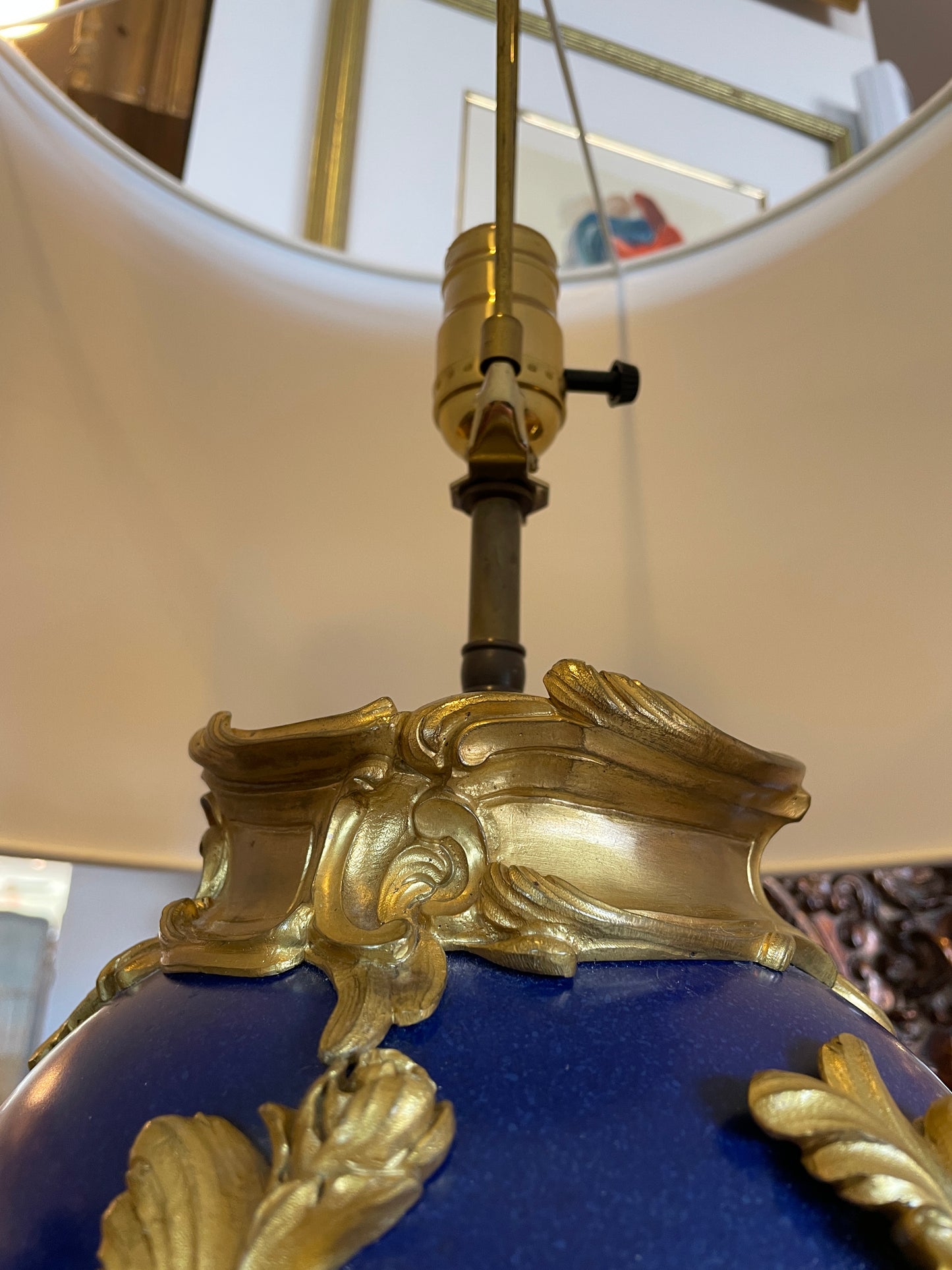 Chinese Export Ceramic with Bronze Ormolu Lamps, a Pair. 19th Century (05B00O)
