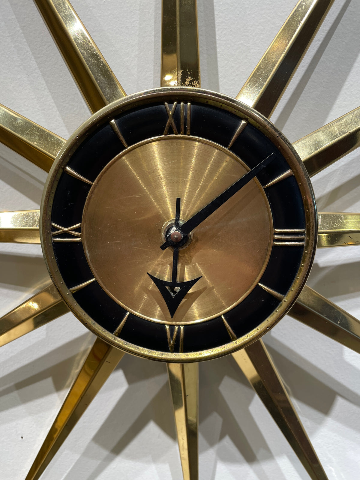 Sessions Vintage Windup Starburst Clock in Working Condition (0PF001)