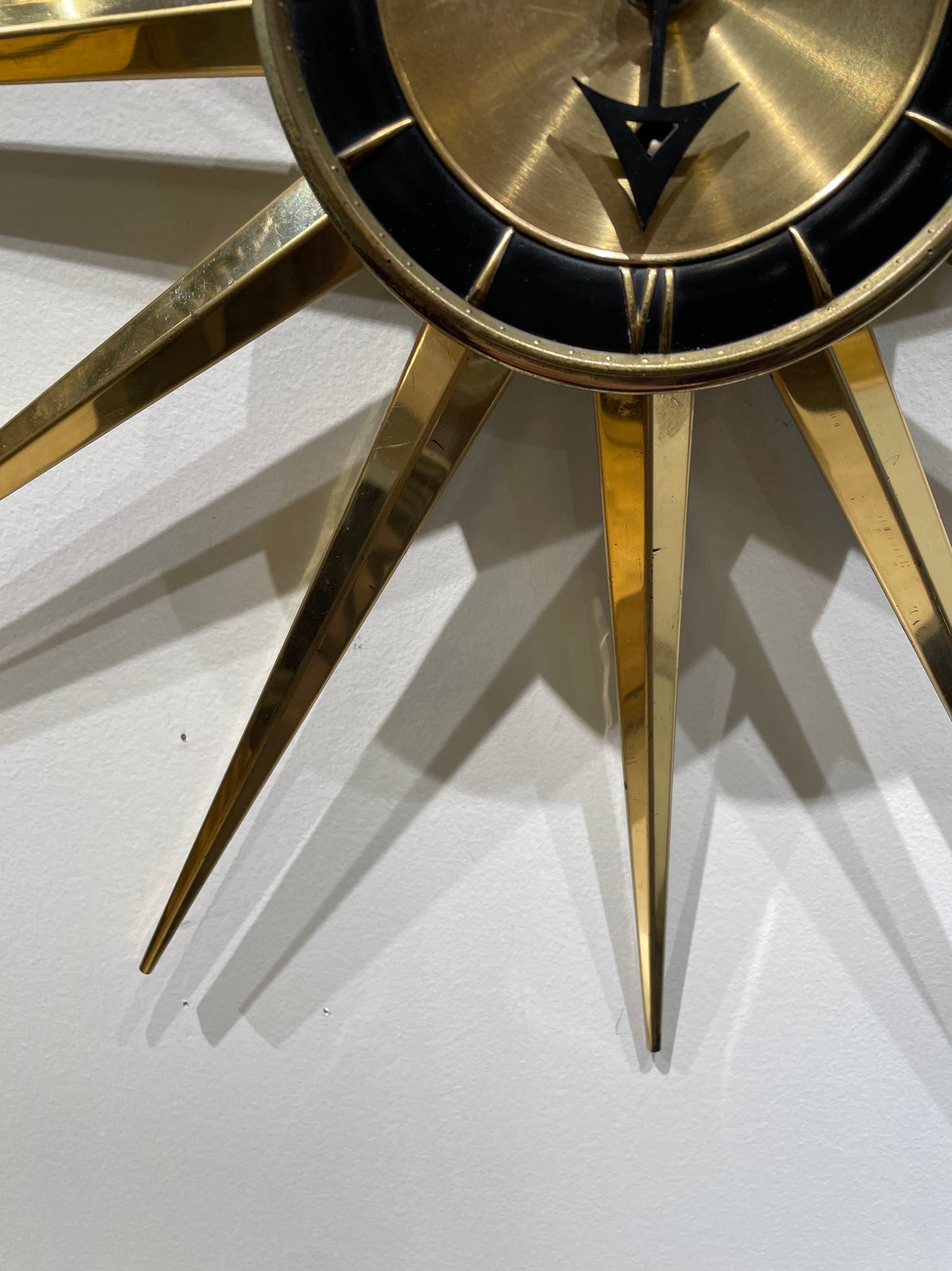 Sessions Vintage Windup Starburst Clock in Working Condition (0PF001)