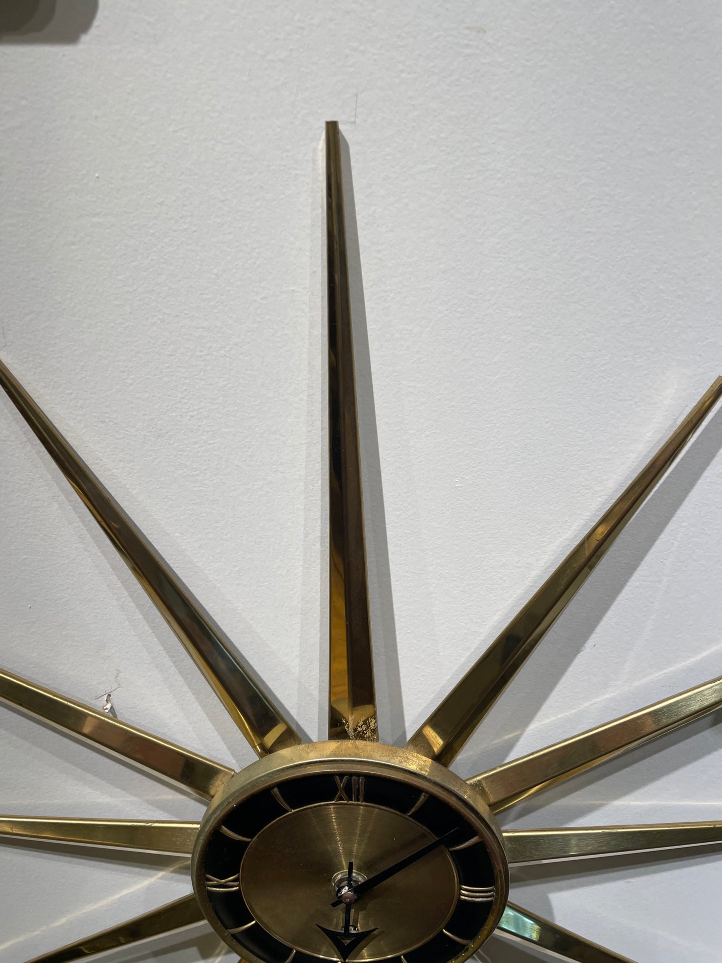 Sessions Vintage Windup Starburst Clock in Working Condition (0PF001)