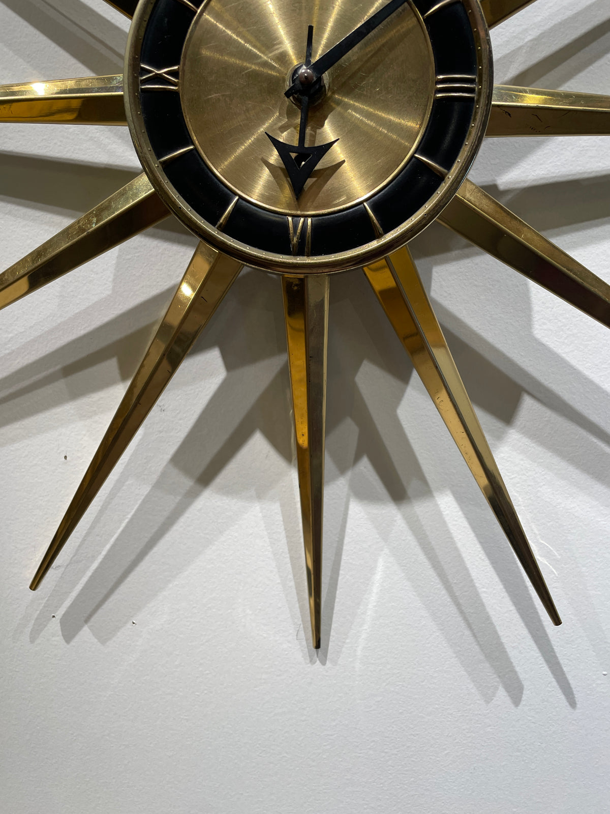 Sessions Vintage Windup Starburst Clock in Working Condition (0PF001)