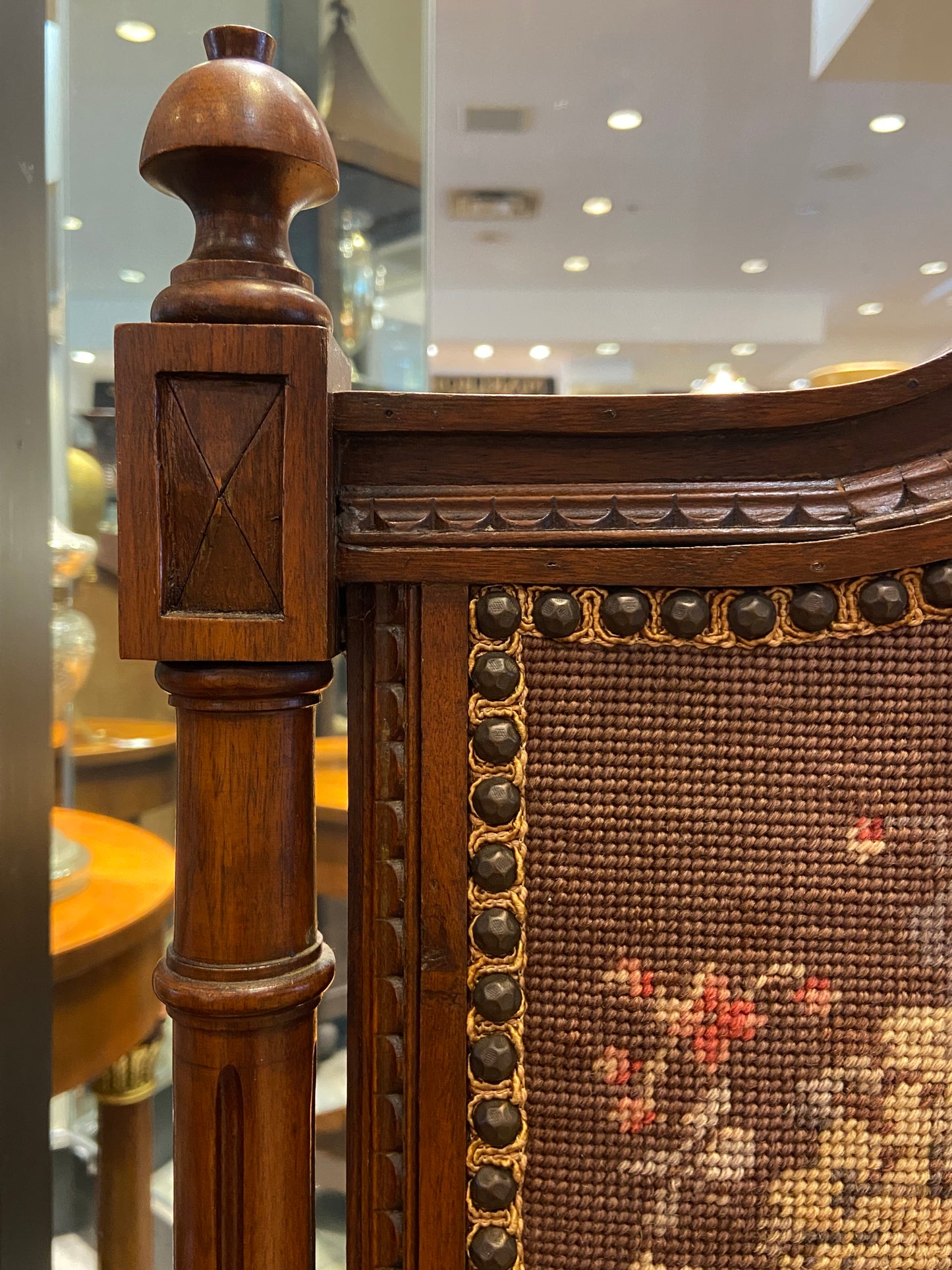 Louis XVI Needlepoint Fireplace Screen (HKDWFP)
