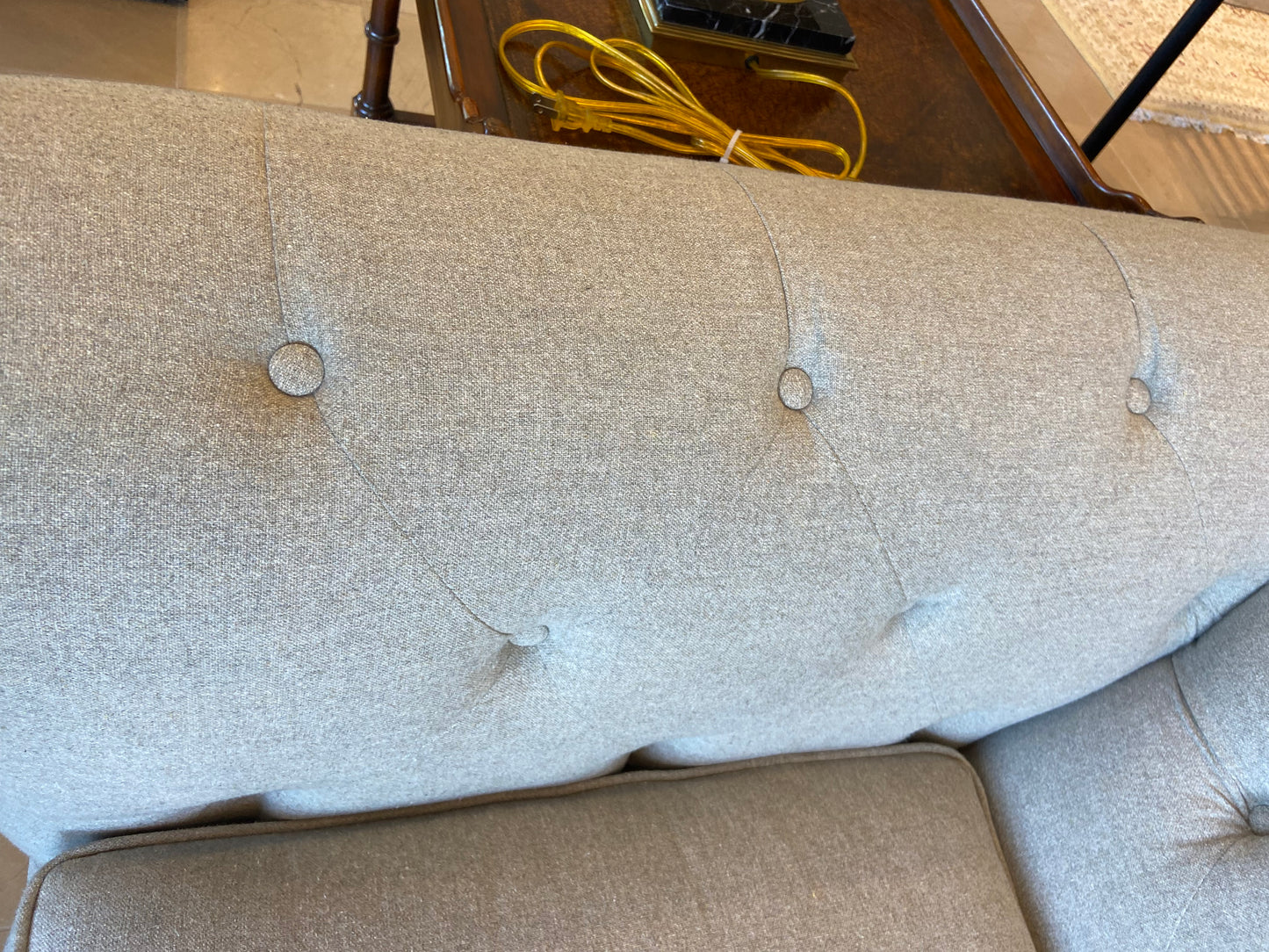 Hickorycraft Sofa (25195)