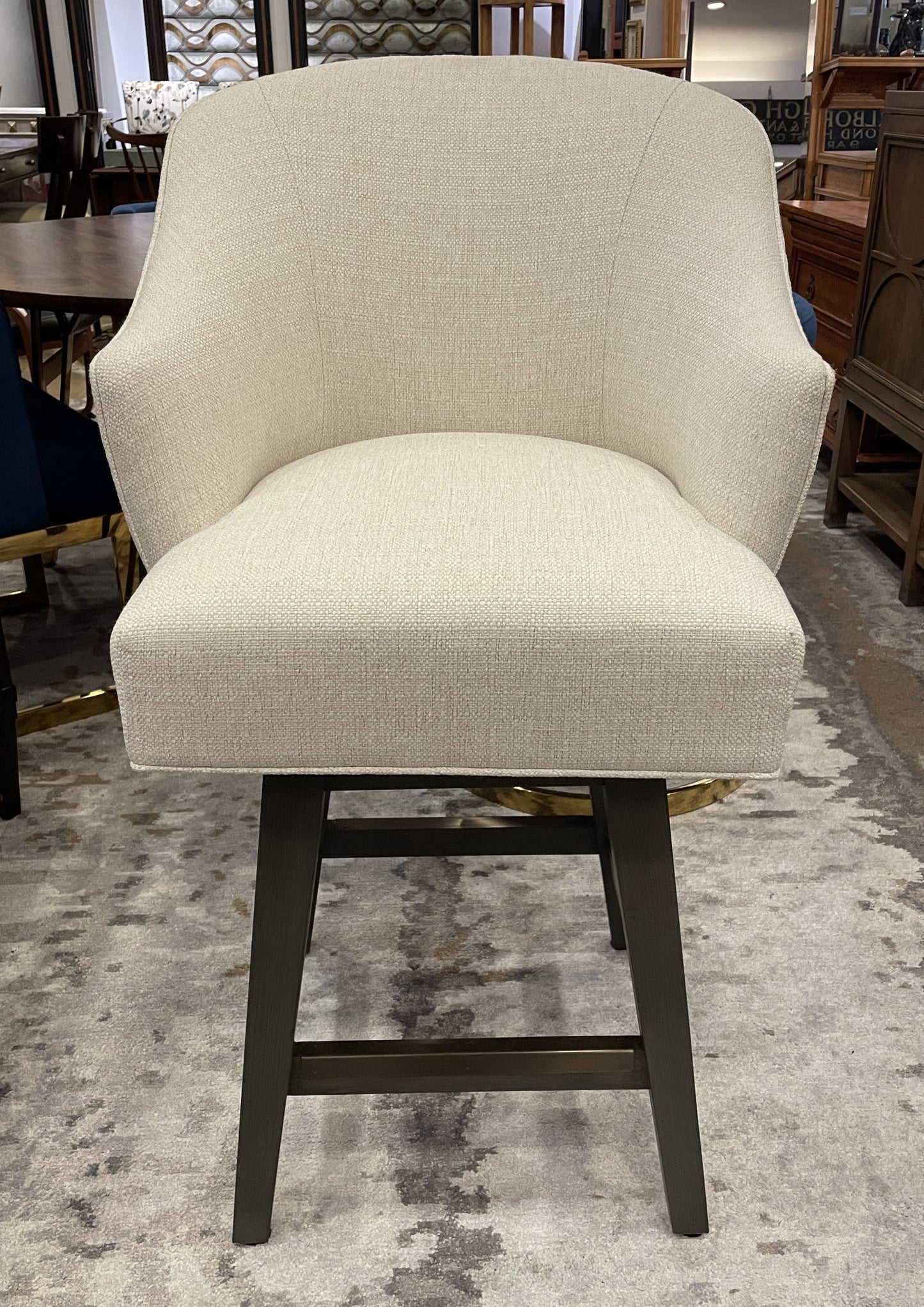 Lee Industries Bar Stool, NEW (Four available) (0I4002)