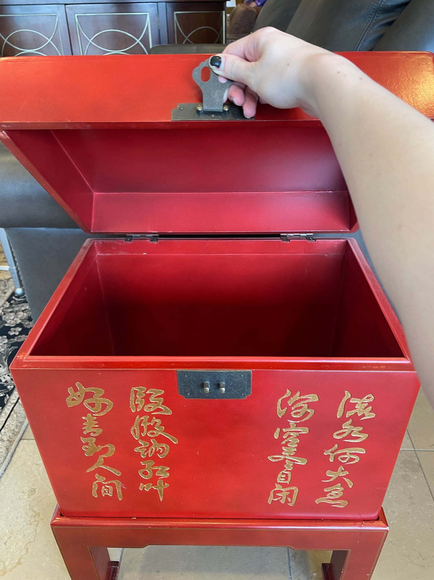 Red Lacquered Chinese Wedding Chest on Stand, Vintage (0LO002)