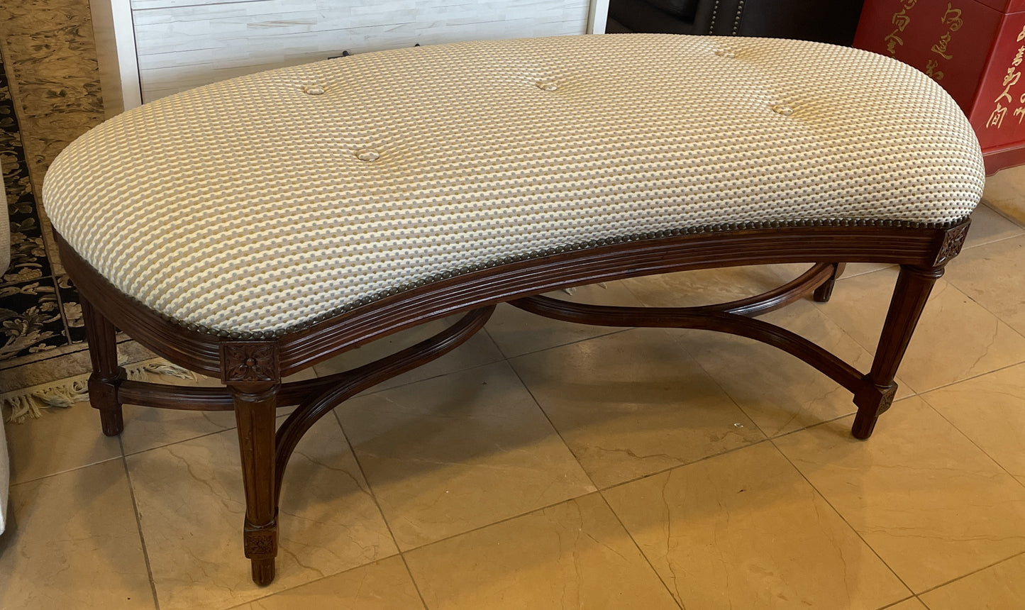 Tufted Kidney Shaped Bench, Reupholstered (0LP003)