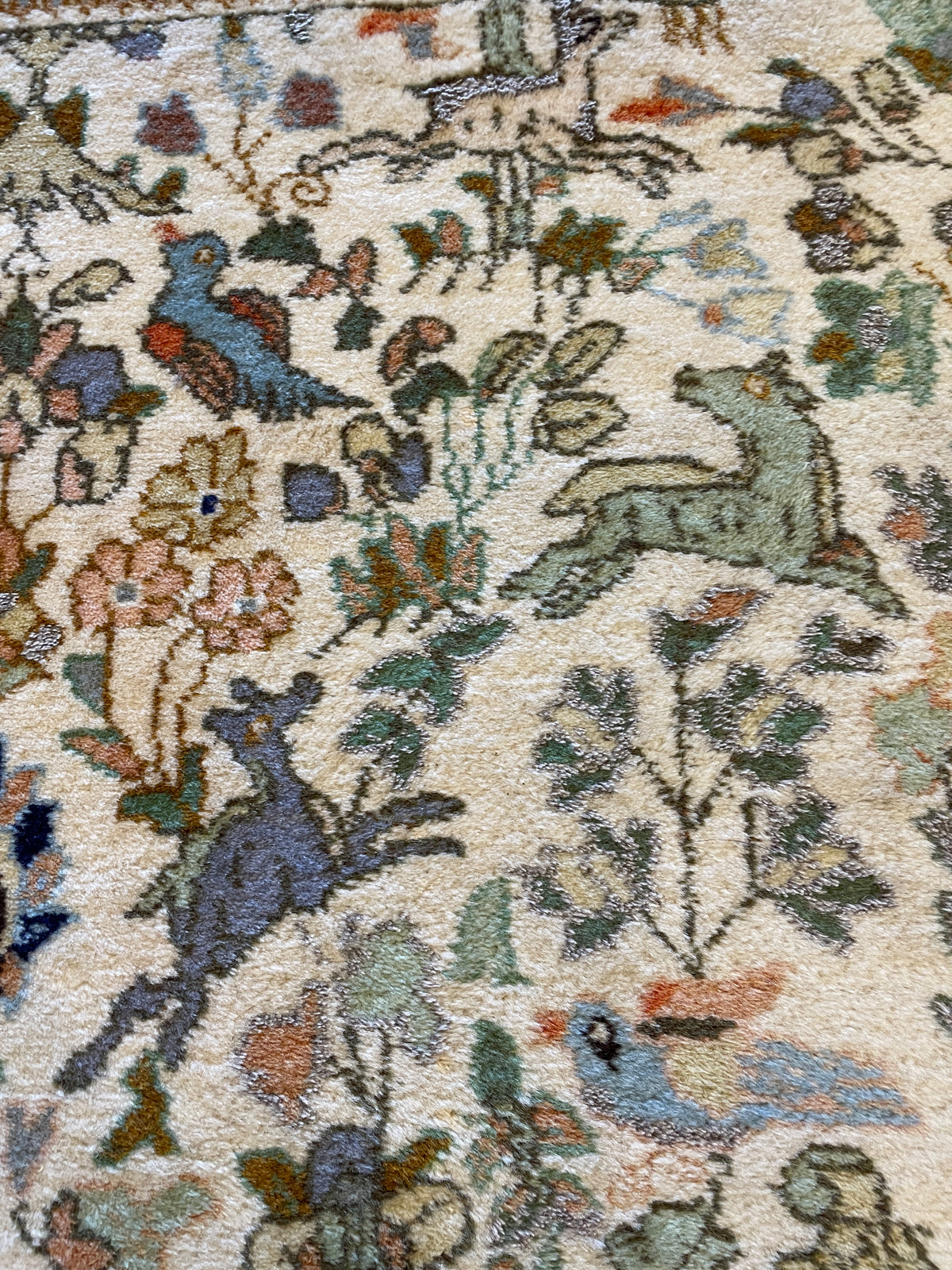 Vintage Taba Tabriz Woodland Animals Hand Knotted Rug (4'10x6'7) (0PO001)