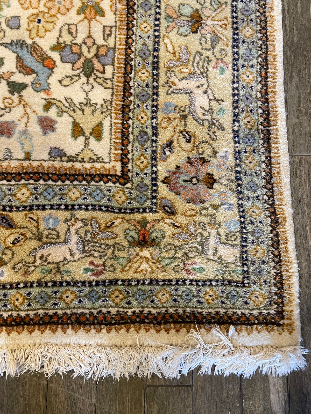 Vintage Taba Tabriz Woodland Animals Hand Knotted Rug (4'10x6'7) (0PO001)