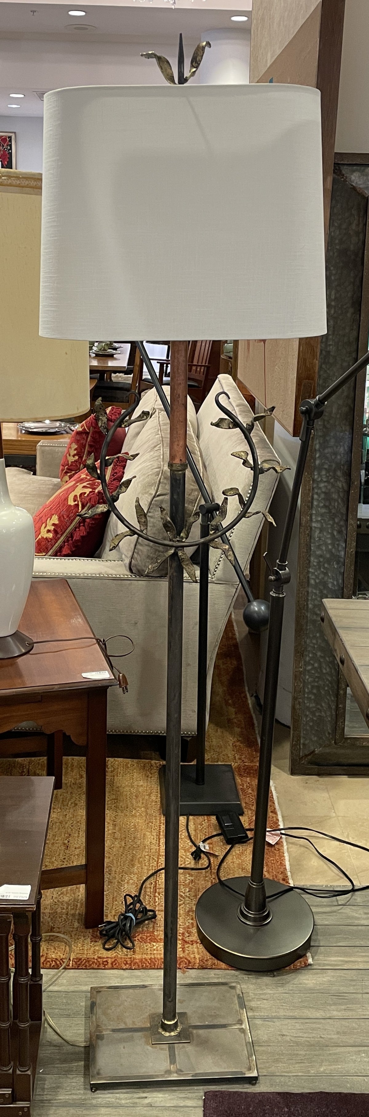 Iron Laurel Floor Lamp (051004)