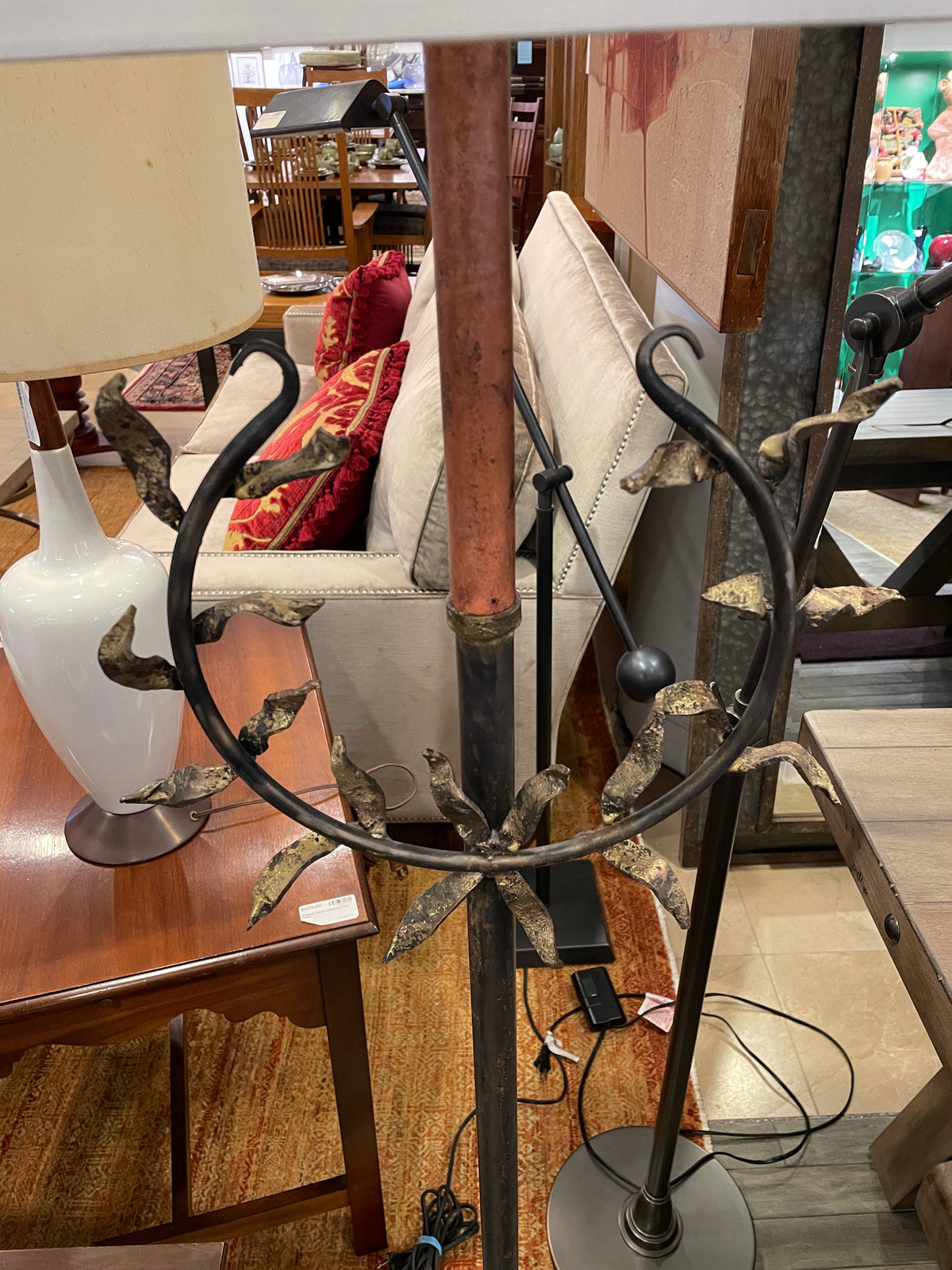 Iron Laurel Floor Lamp (051004)