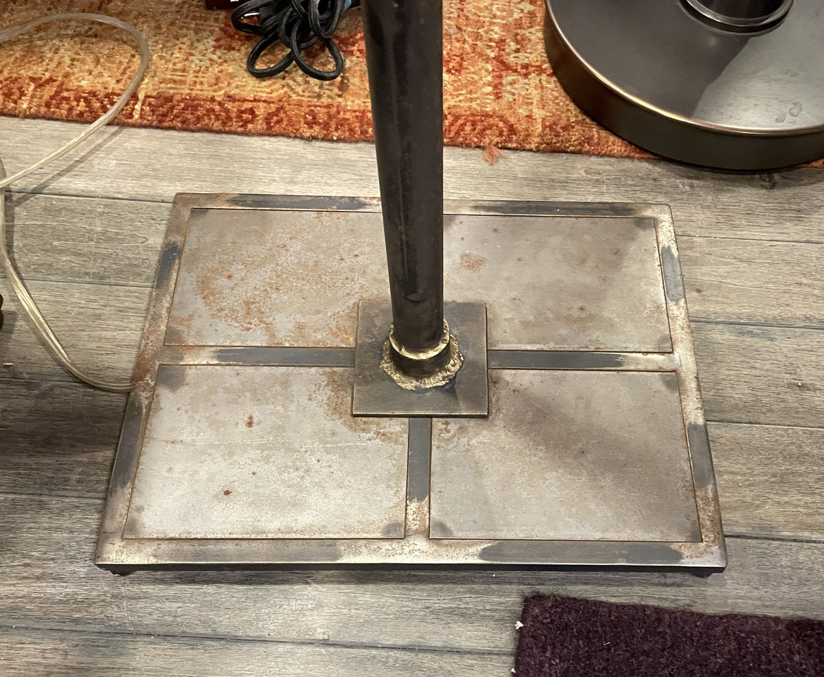 Iron Laurel Floor Lamp (051004)