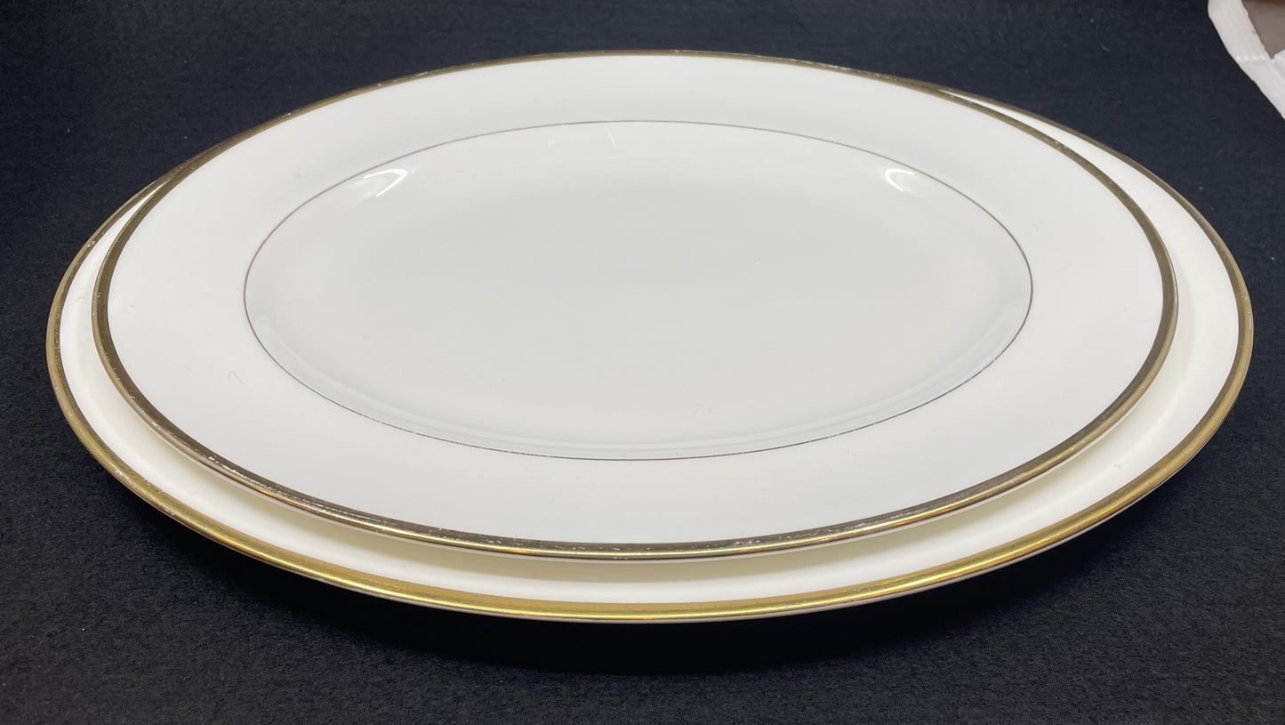 Wedgwood "California" -serving for 10 (+Extra and serving pieces) (0LN00M)