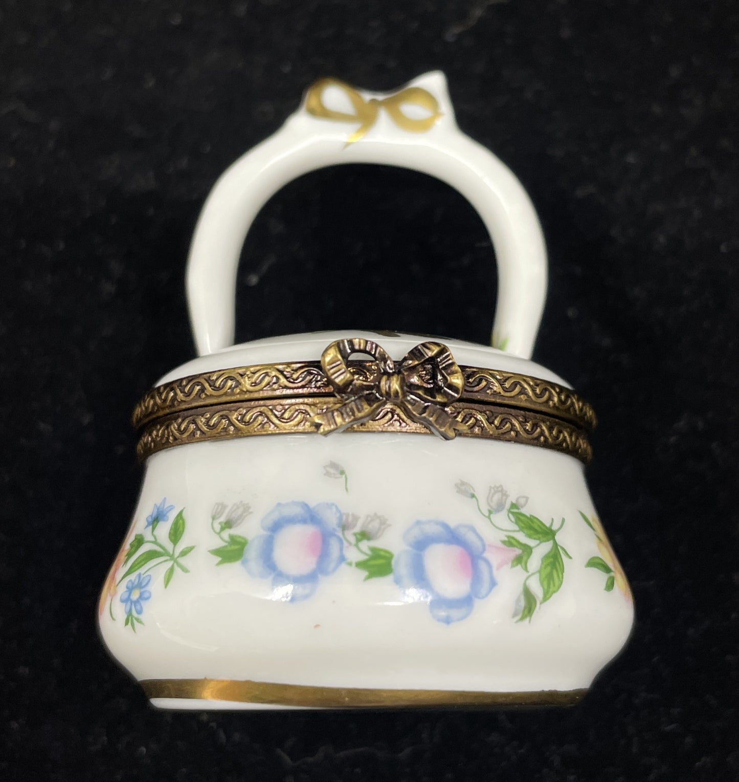 Limoges Trinket Box Floral Basket (0IB00C)