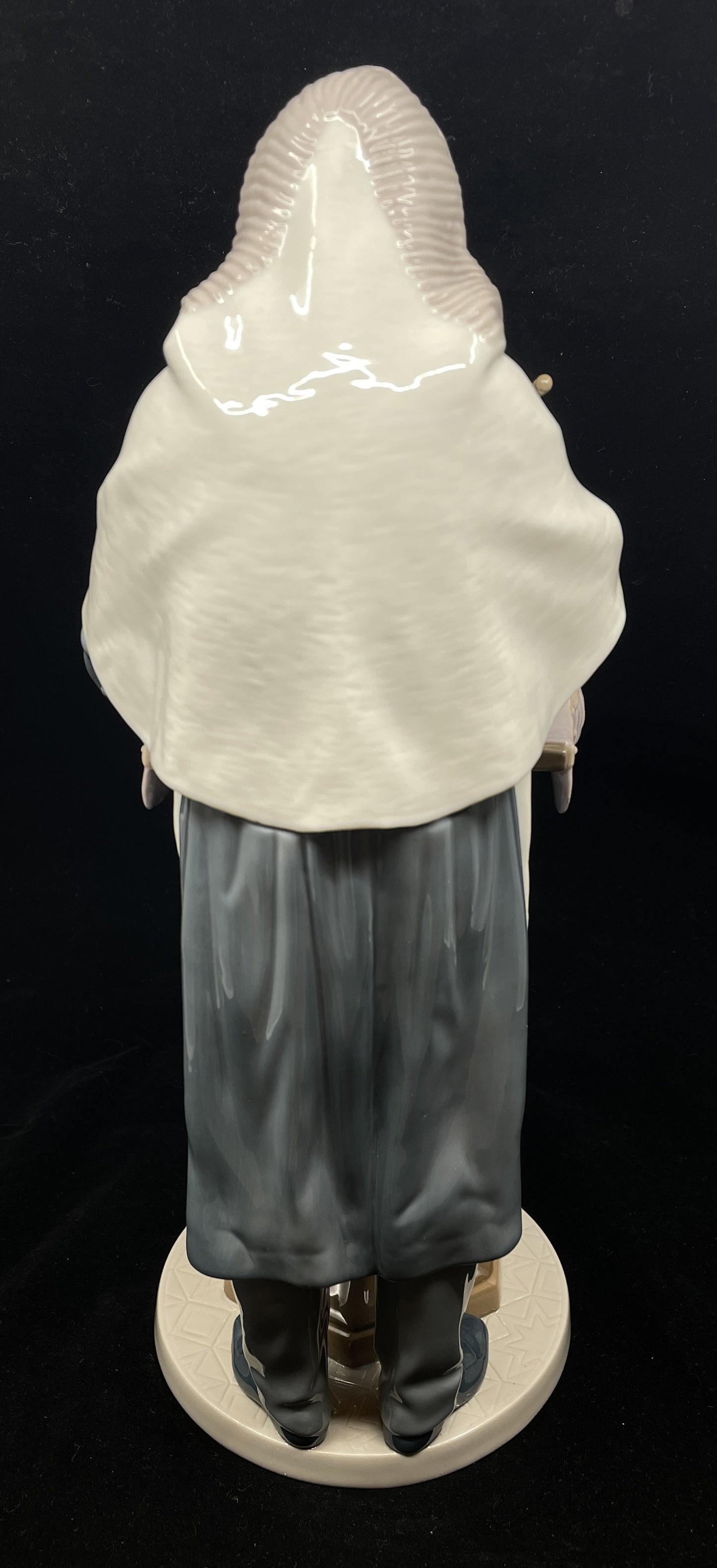 Lladro Rabbi #06208 With Box (0IA001)