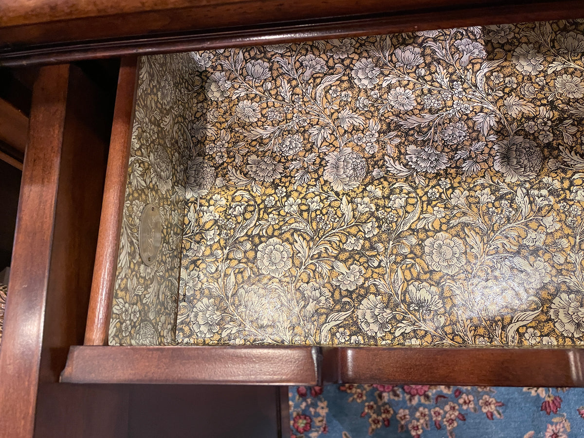 Baker Credenza (0PQ00D)