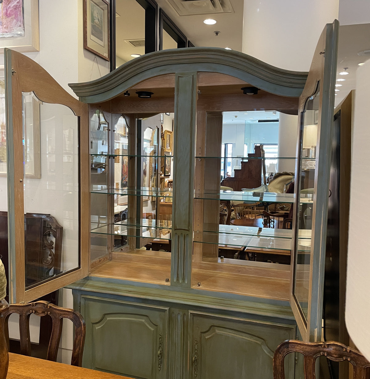 Pennsylvania House China Cabinet with Faux Finish, AS IS (0PN002)