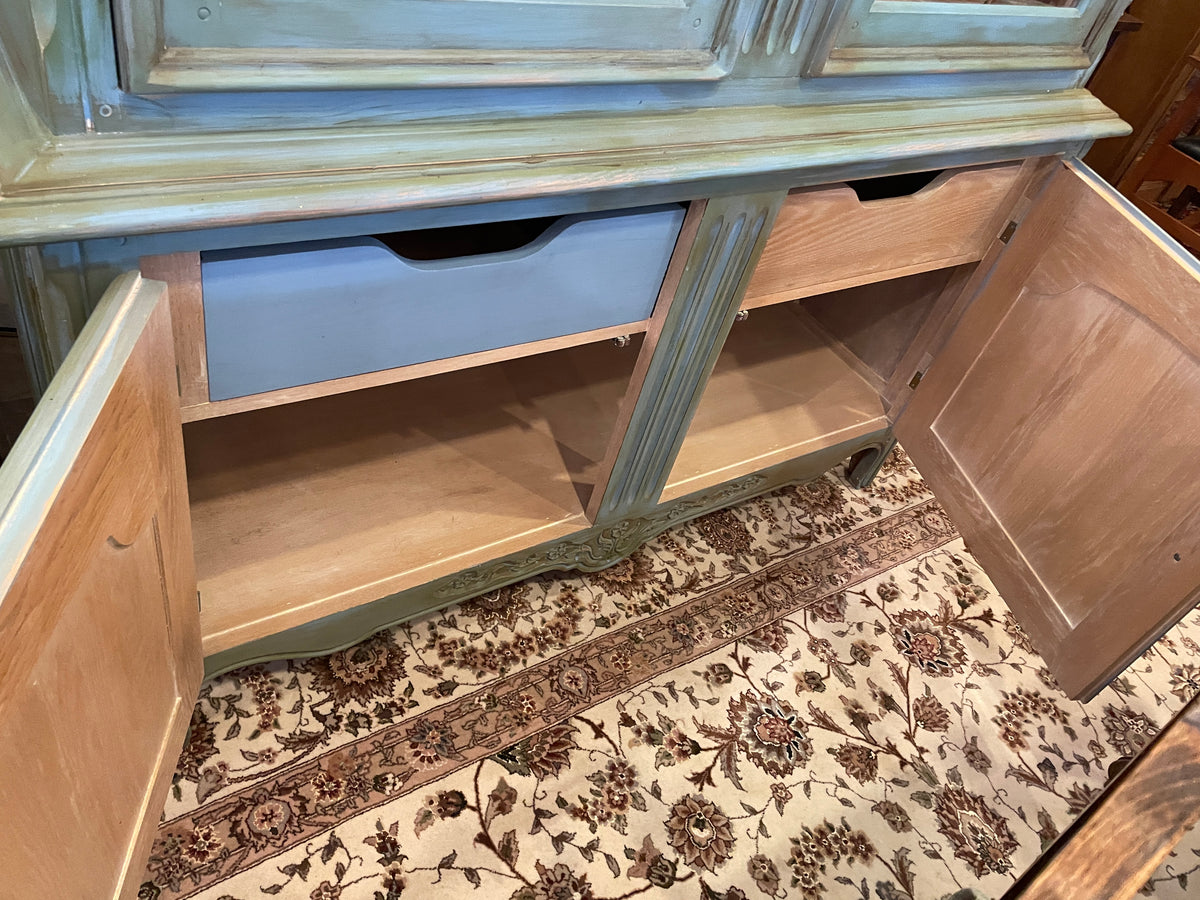 Pennsylvania House China Cabinet with Faux Finish, AS IS (0PN002)