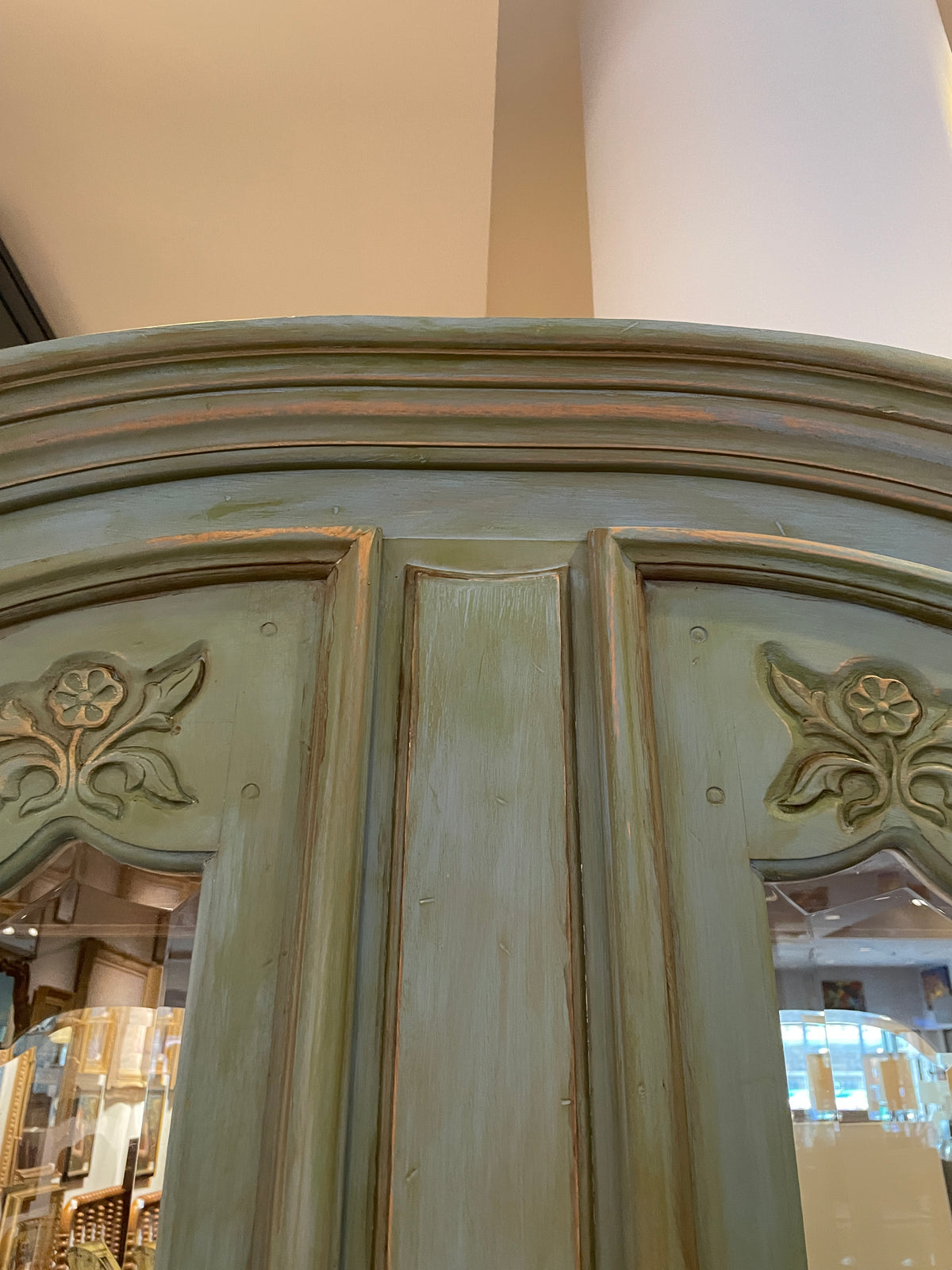 Pennsylvania House China Cabinet with Faux Finish, AS IS (0PN002)