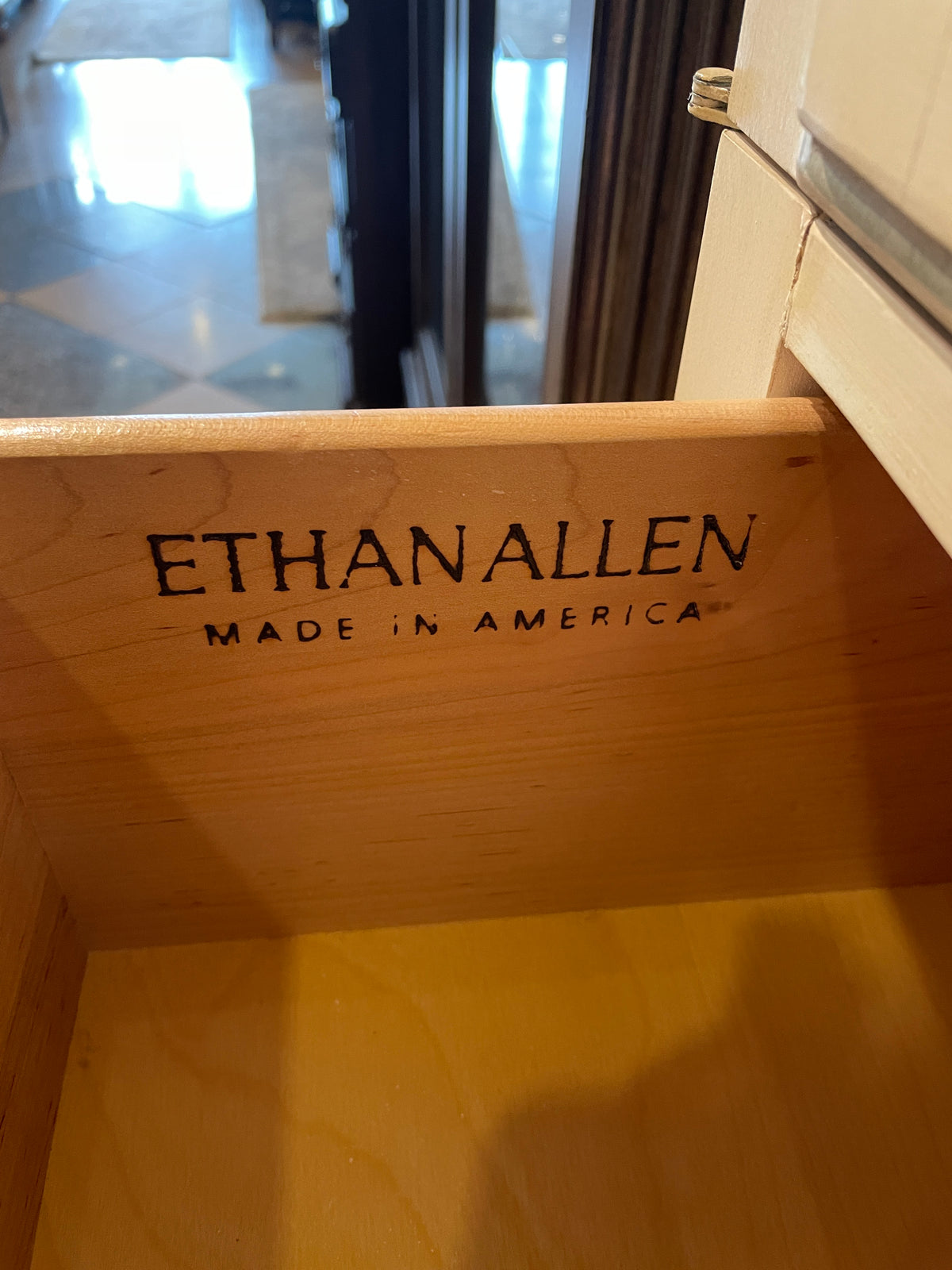 Ethan Allen Country French Faux Painted Lingerie Chest (0PU005)