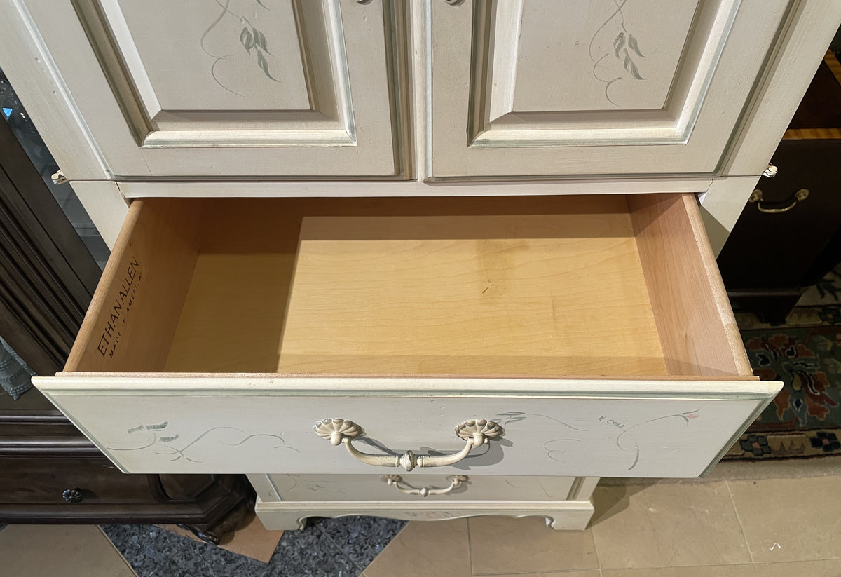 Ethan Allen Country French Faux Painted Lingerie Chest (0PU005)