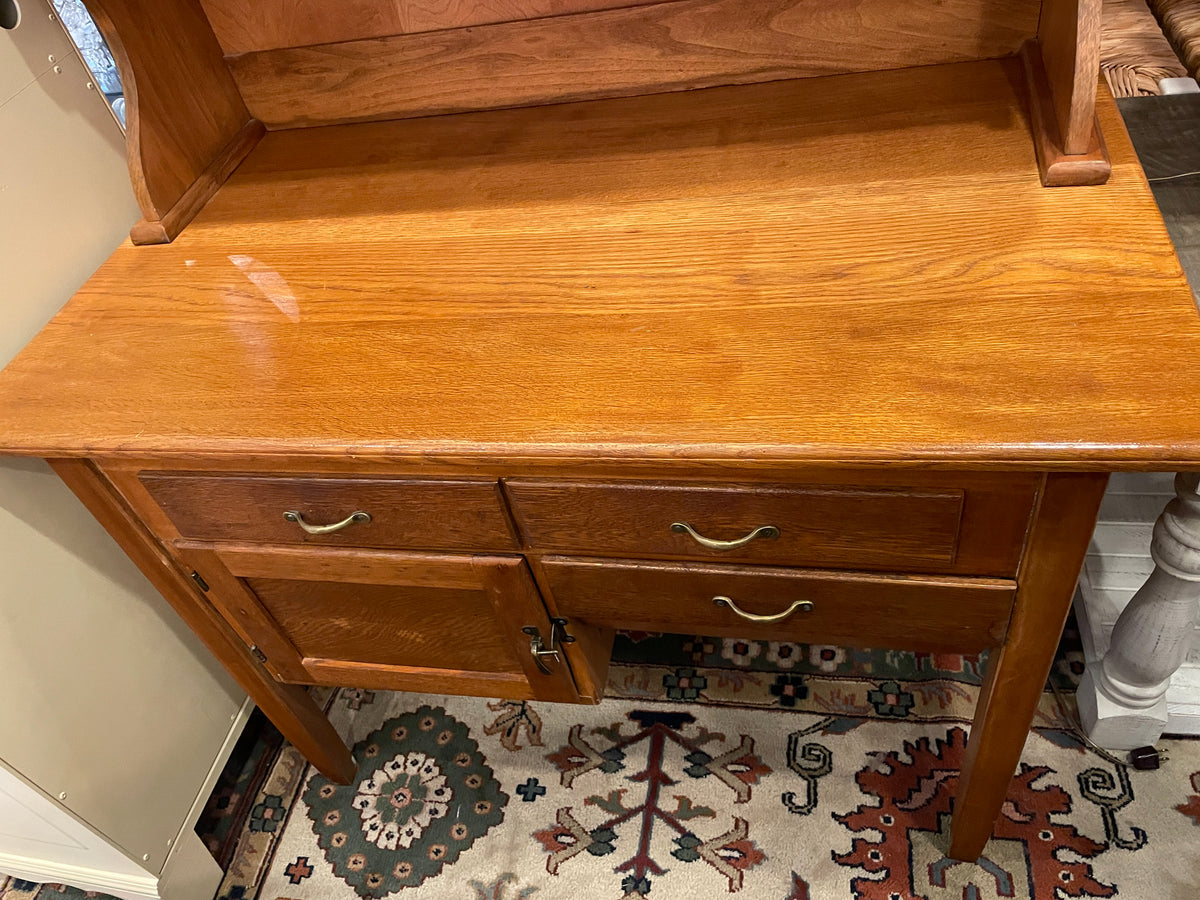 Hoosier Oak Cabinet with Frosted Glass Doors (0PU006)