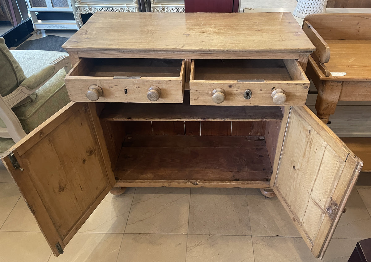 Antique Pine Cabinet (0PU008)