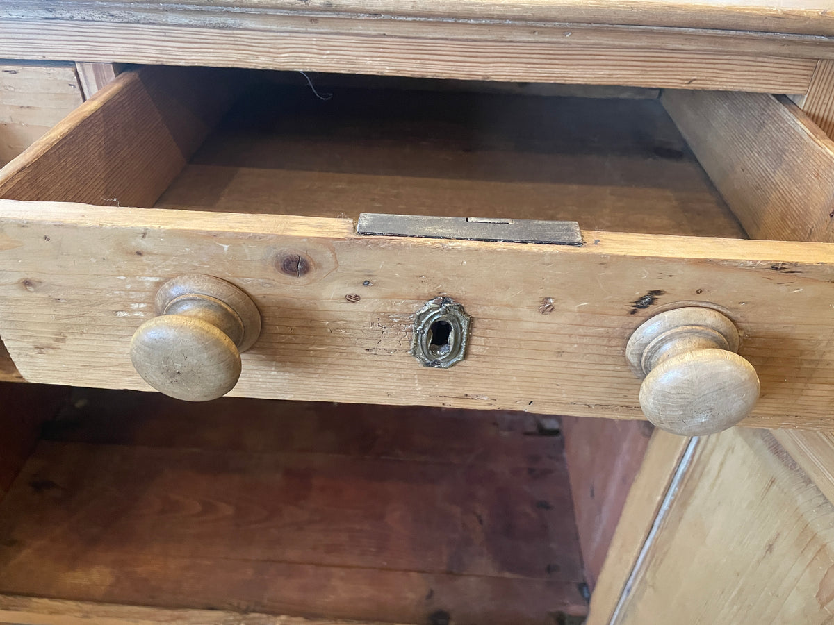 Antique Pine Cabinet (0PU008)
