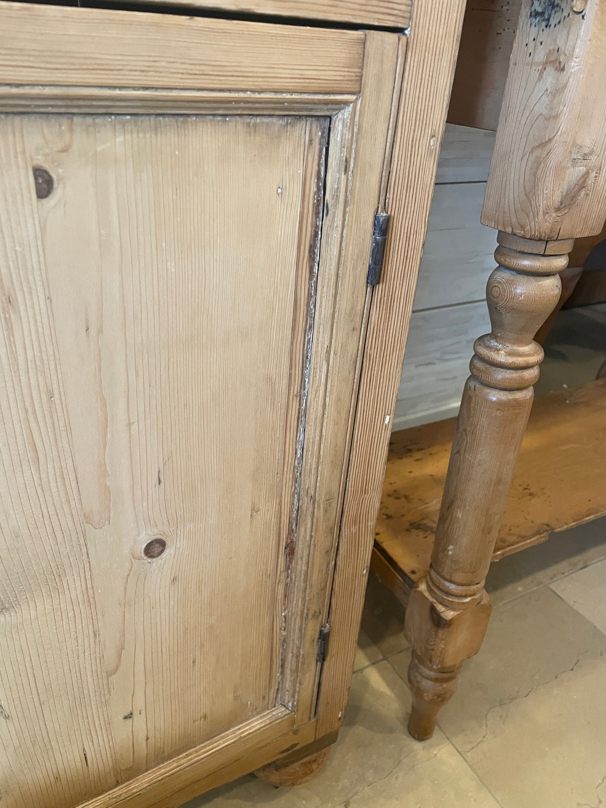 Antique Pine Cabinet (0PU008)