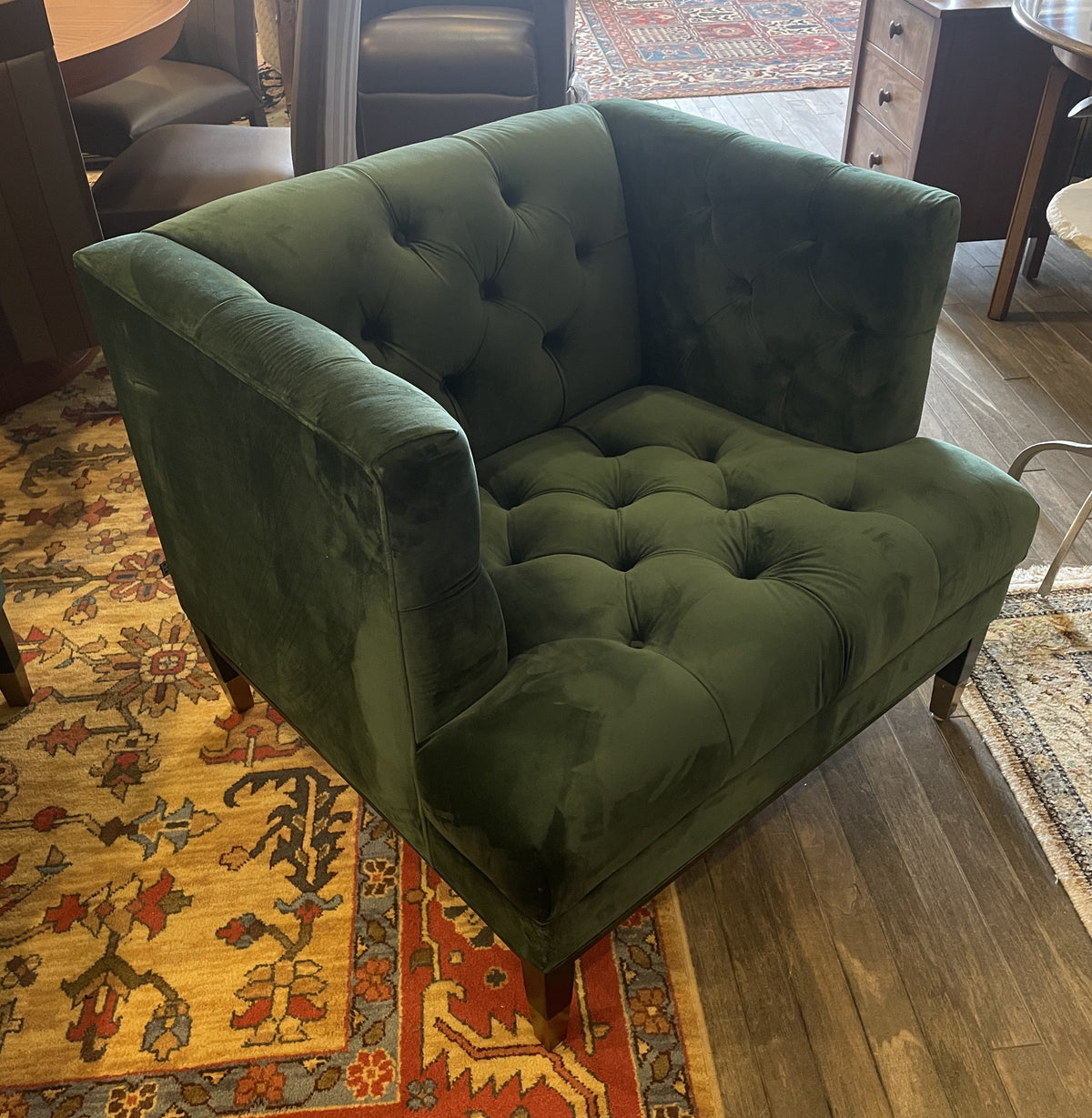 Eichholtz Tufted Sienna Chair (Two available 0LG022)