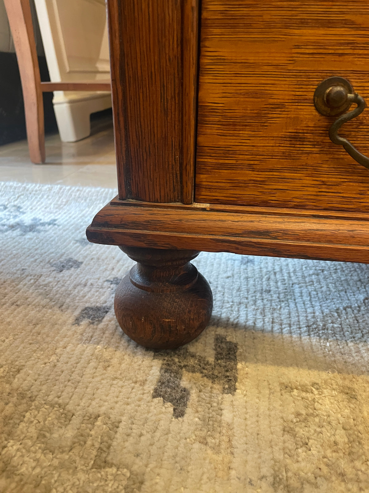 Antique Oak Bookcase with Single Door (0PE001)